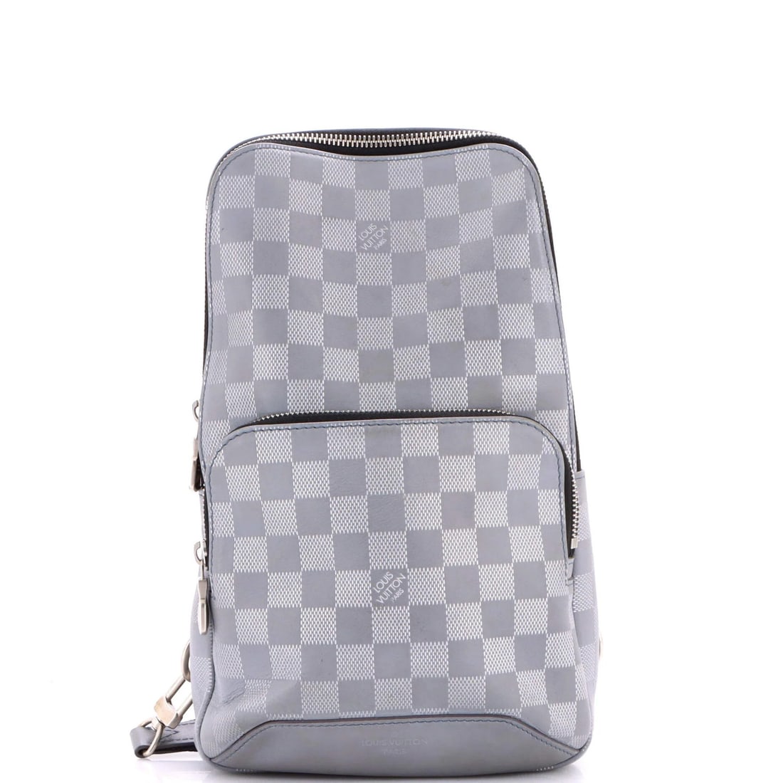 Damier Infini Leather Louis Vuitton Sling Avenue: Damier Infini Leather Louis Vuitton Sling Avenue Silver Damier Infini Leather Louis Vuitton Avenue Sling Bag with scuffs, edge wear, and minor creases on the exterior, this shoulder bag features a cla