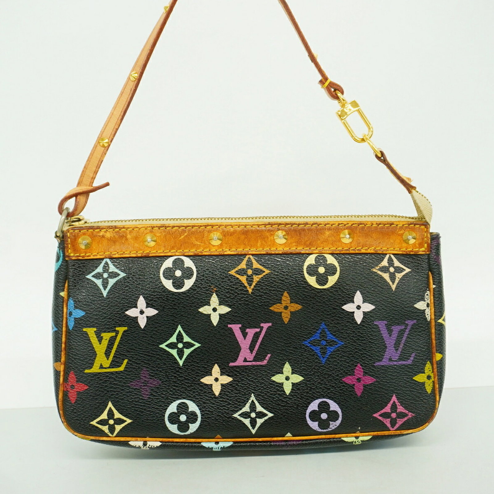 Louis Vuitton Pouch - 11