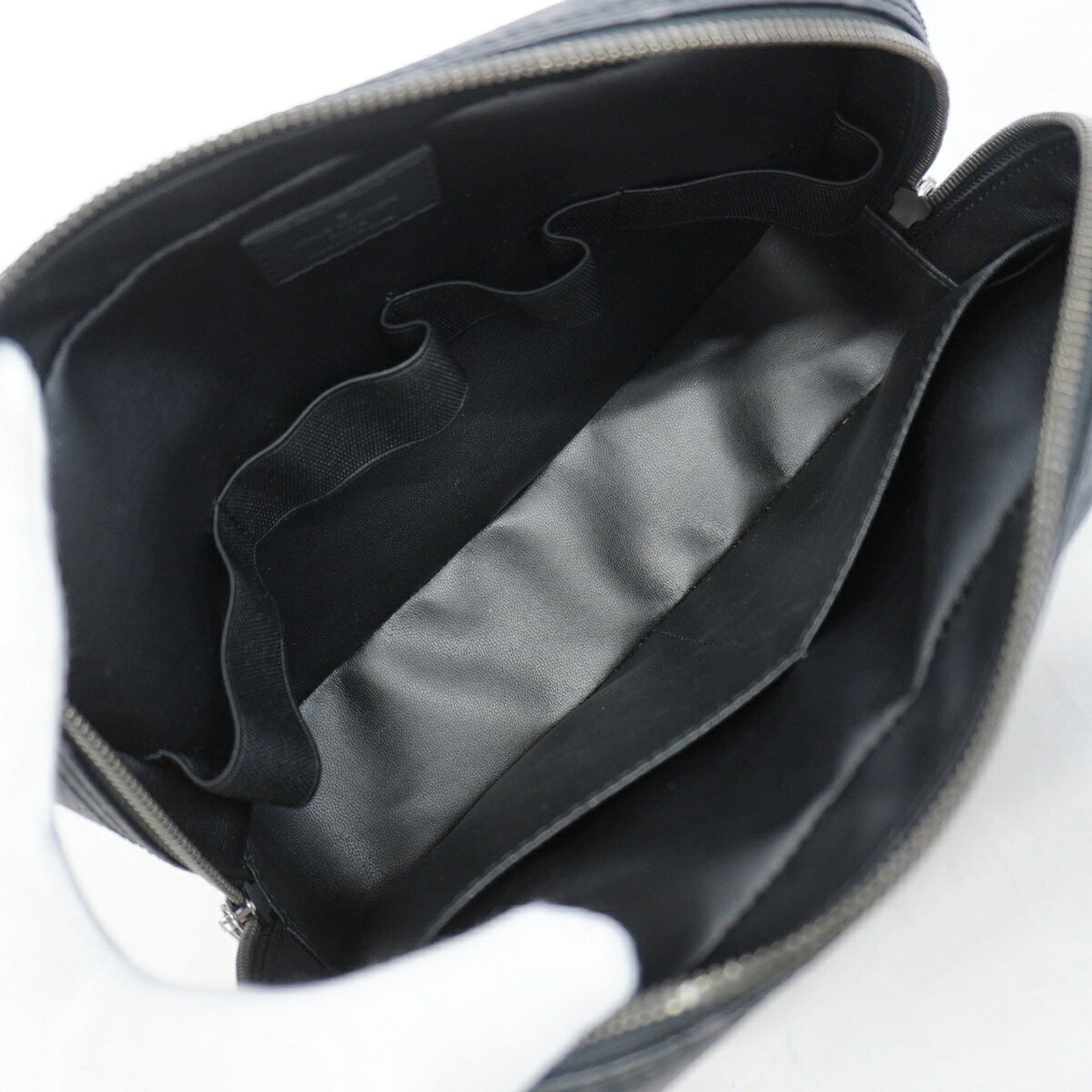 Louis Vuitton Pouch - 4
