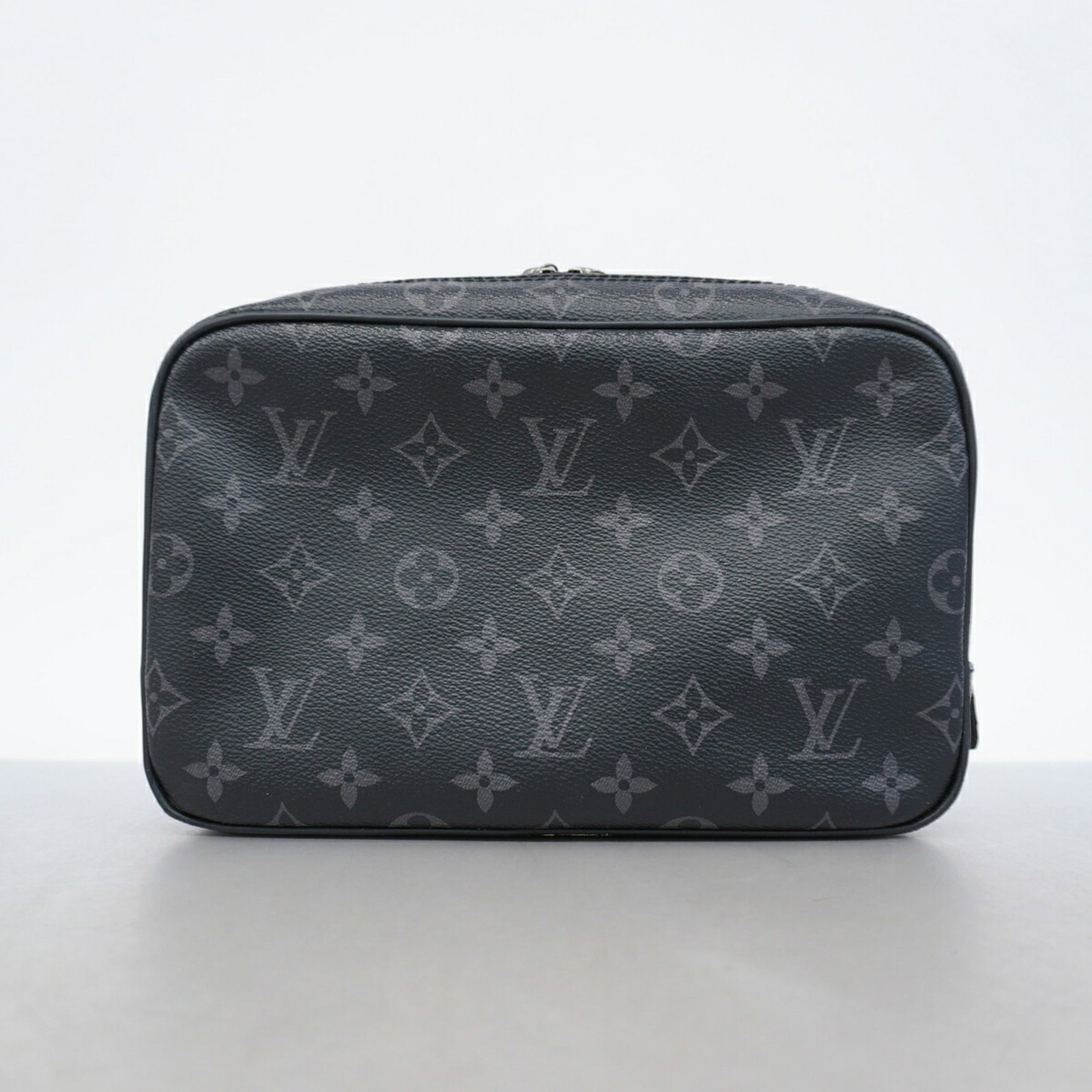 Louis Vuitton Pouch - 8