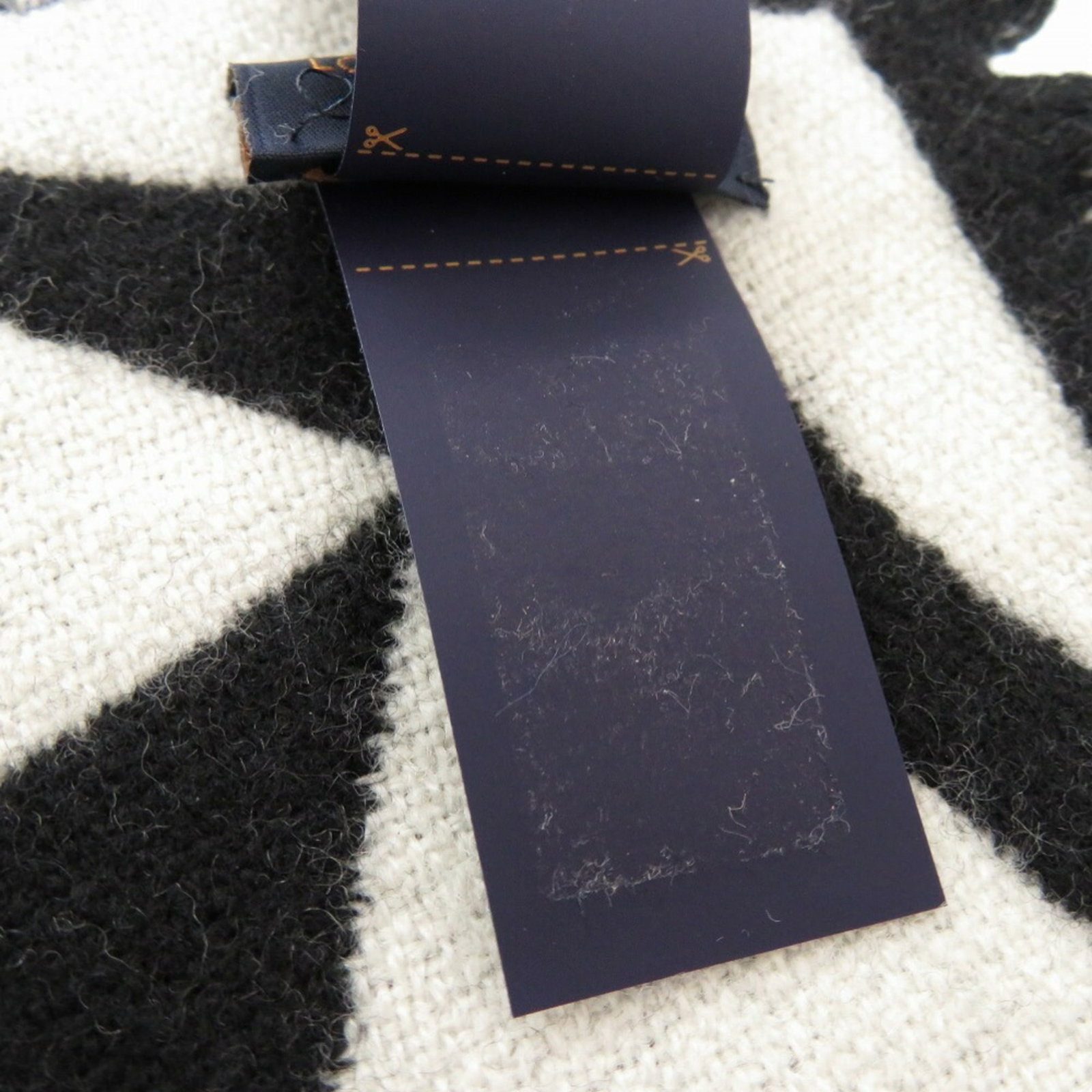 Louis Vuitton Shawl Wool - 9