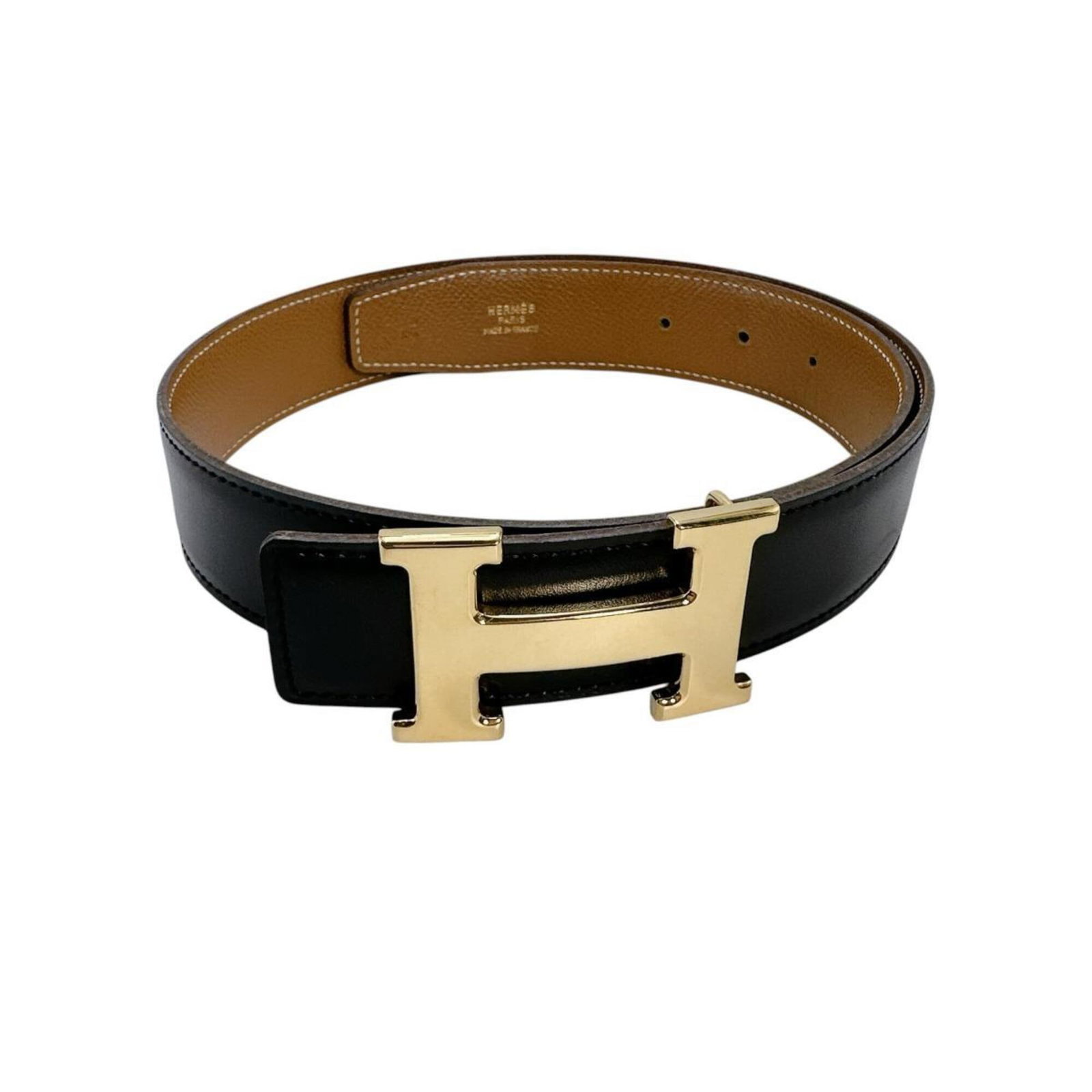 Hermes Standard Belt: Hermes Standard Belt Black or Brown leather standard belt from French luxury brand Hermes, measuring 86cm in length. Made from high-quality leather, this classic belt is a timeless accessory for both 
