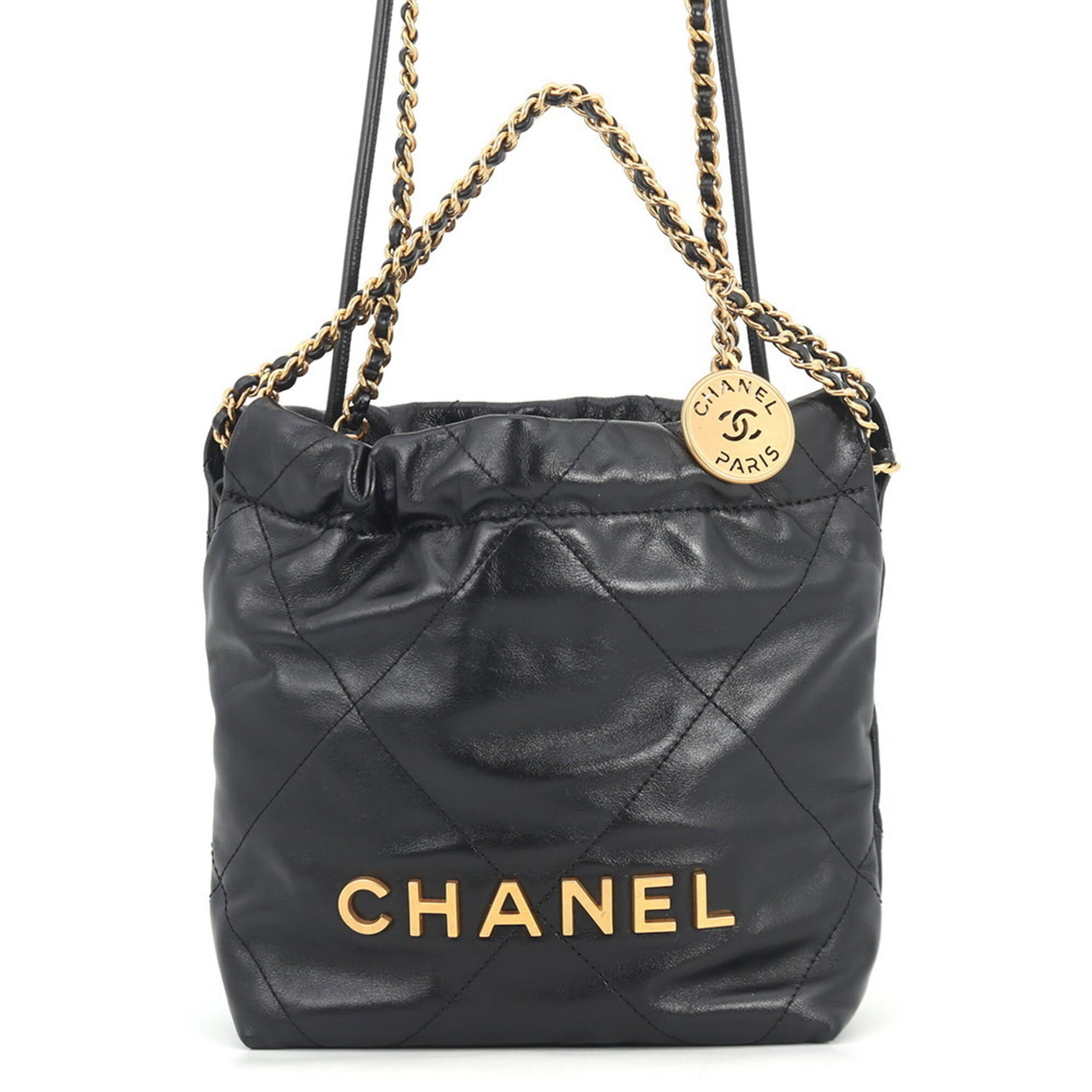 Handbag Chanel: Handbag Chanel Black Chanel handbag with dimensions 18.5cm x 17cm x 6.5cm, made in Italy. This Chanel AS3980 style features a sleek and classic design, perfect for everyday use. Item Specifics: