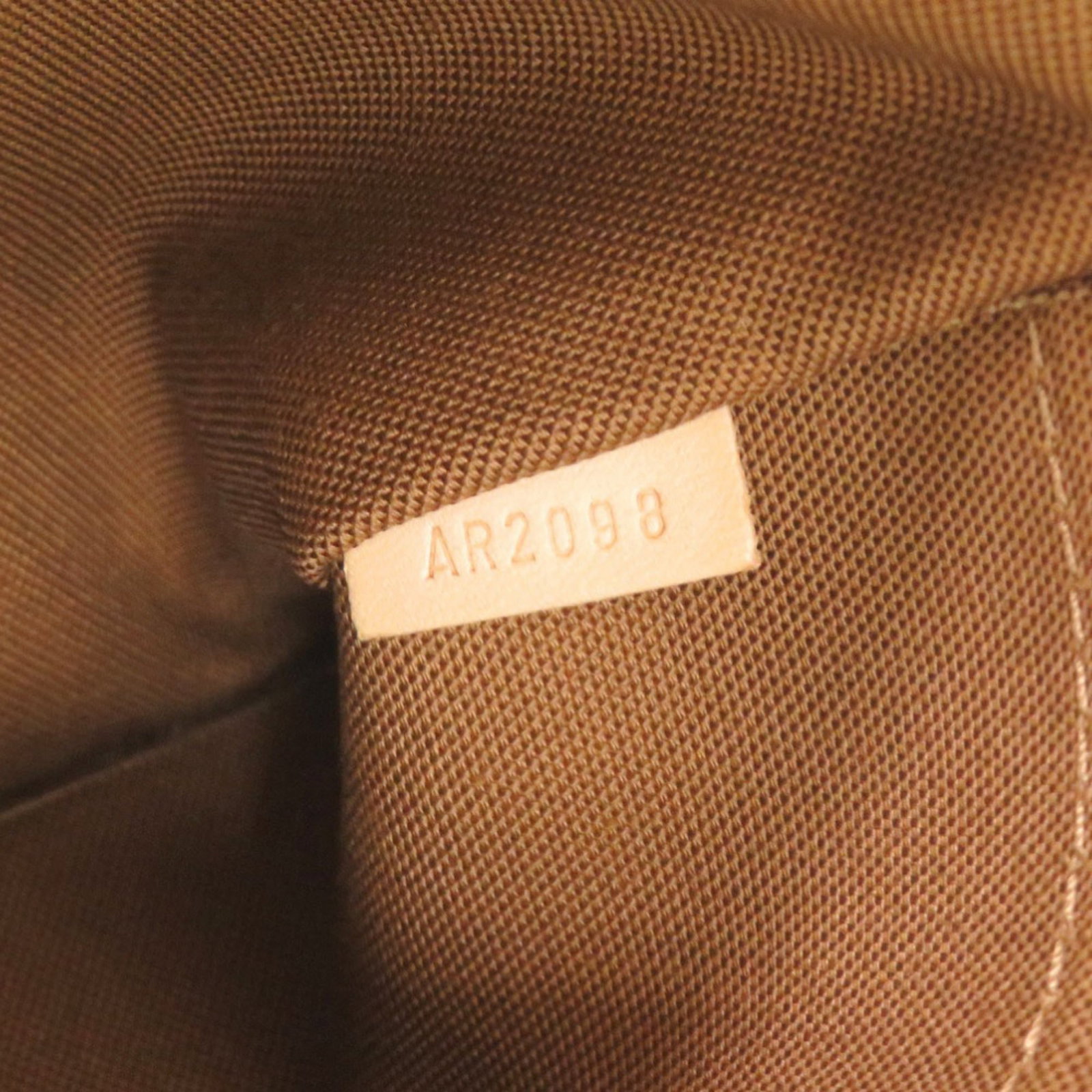 Louis Vuitton Monogram Handbag - 10