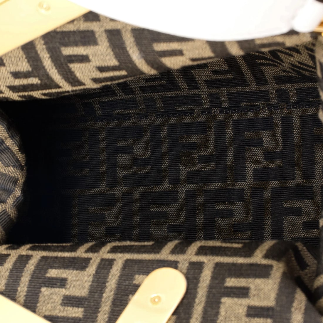 Fendi medium bag leather - 5