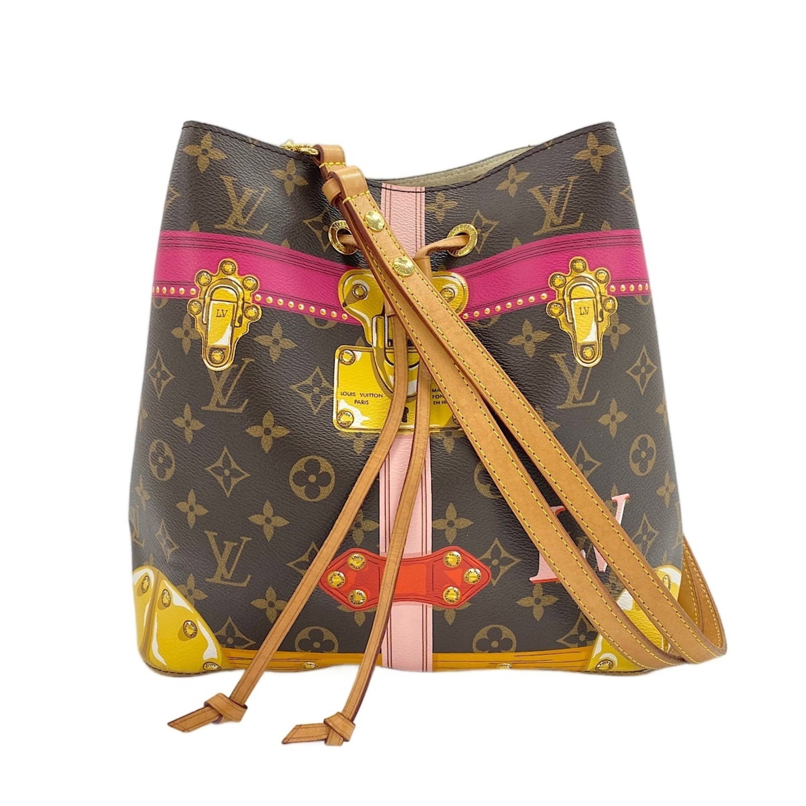 Shoulder Bag by Louis Vuitton: Shoulder Bag by Louis Vuitton Brown Louis Vuitton shoulder bag with classic design, 25cm x 26cm x 16.5cm in size. Features a timeless style with clean lines and a sturdy construction, making it a vers