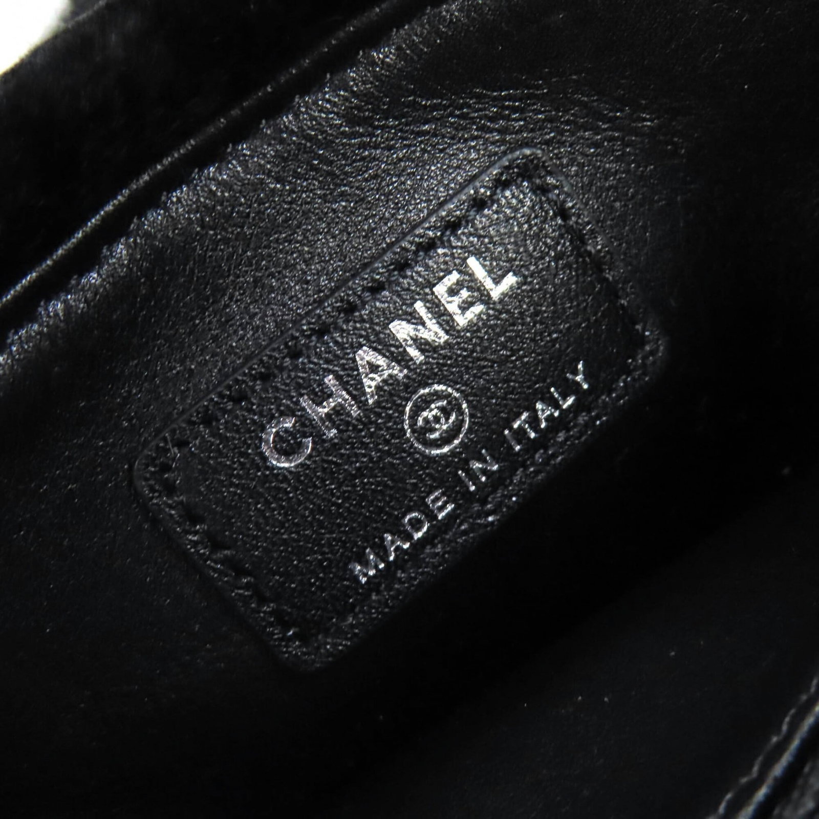 Chanel Pouch - 9