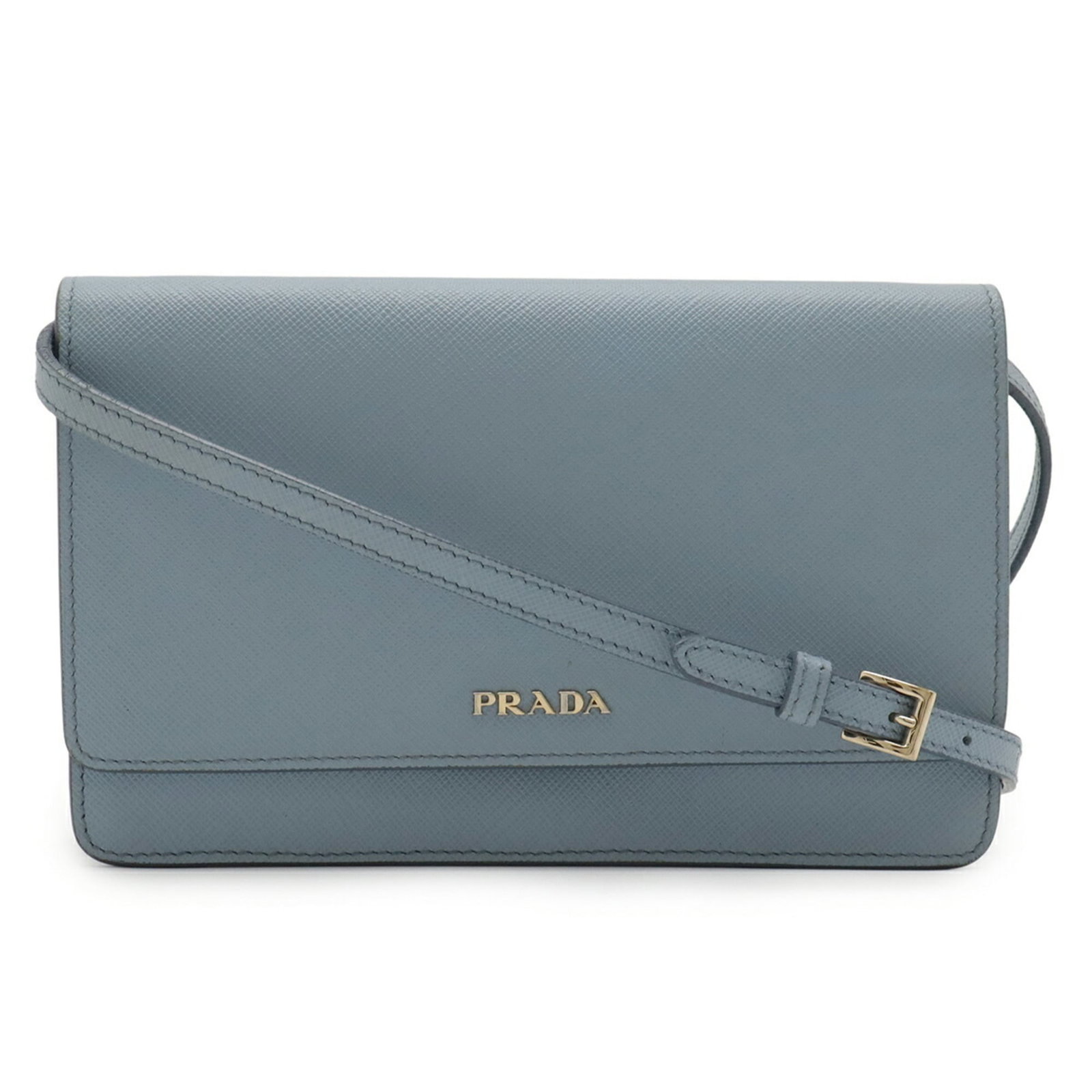 Chain/ Shoulder Wallet Saffiano Leather: Chain/ Shoulder Wallet Saffiano Leather Saffiano leather construction provides durability and a sleek finish, while the chain strap adds a touch of modern elegance to this stylish shoulder wallet. Mea