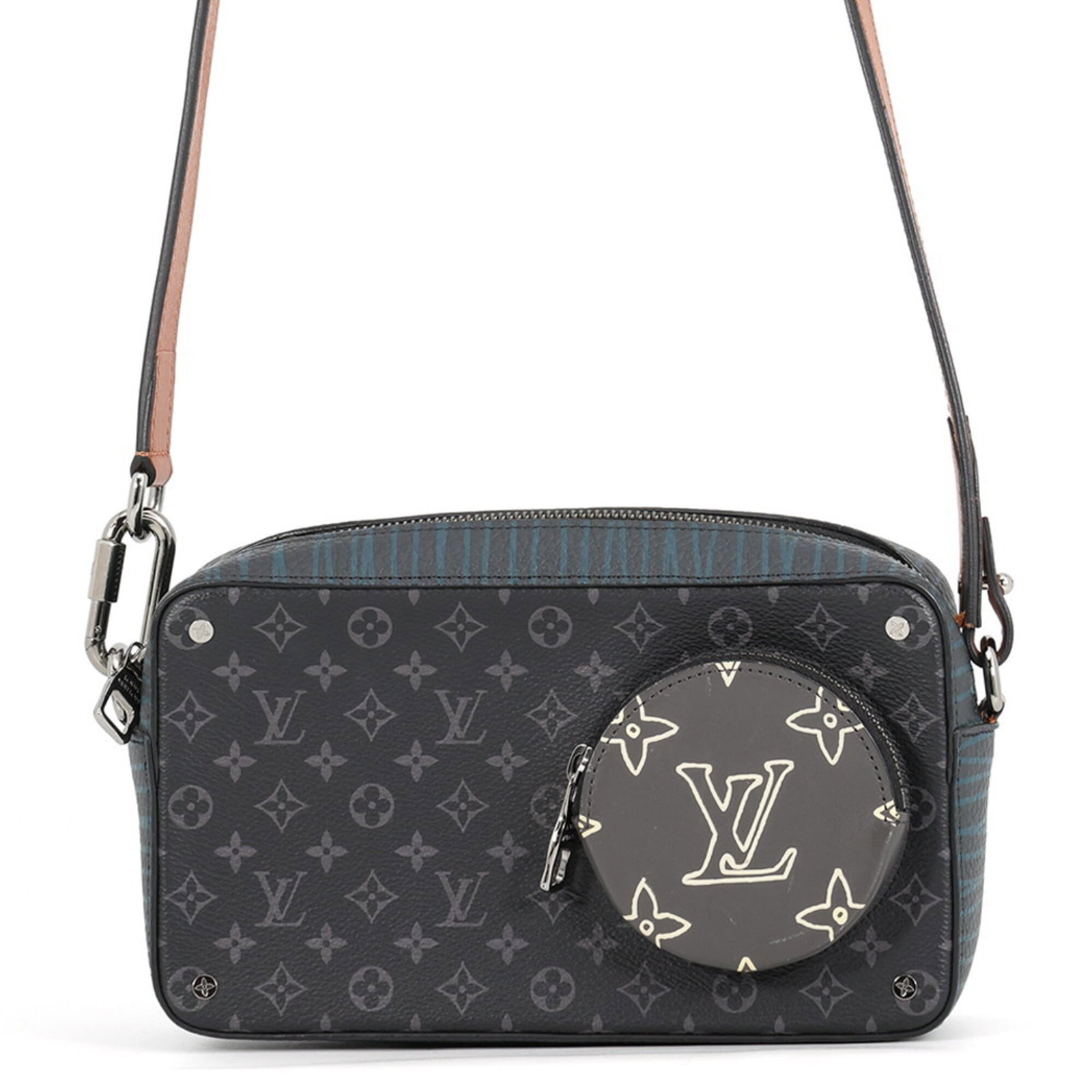 Louis Vuitton Handbag Shoulder Bag Monogram Eclipse: Louis Vuitton Handbag Shoulder Bag Monogram Eclipse Black and Monogram Eclipse, this Louis Vuitton Handbag Shoulder Bag features a zipper closure and two pockets, including a zipper pocket and an