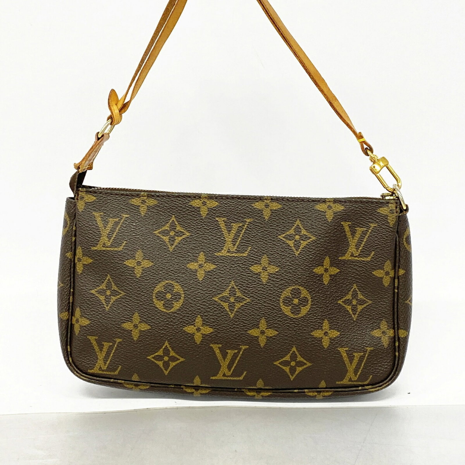Louis Vuitton Pouch - 9