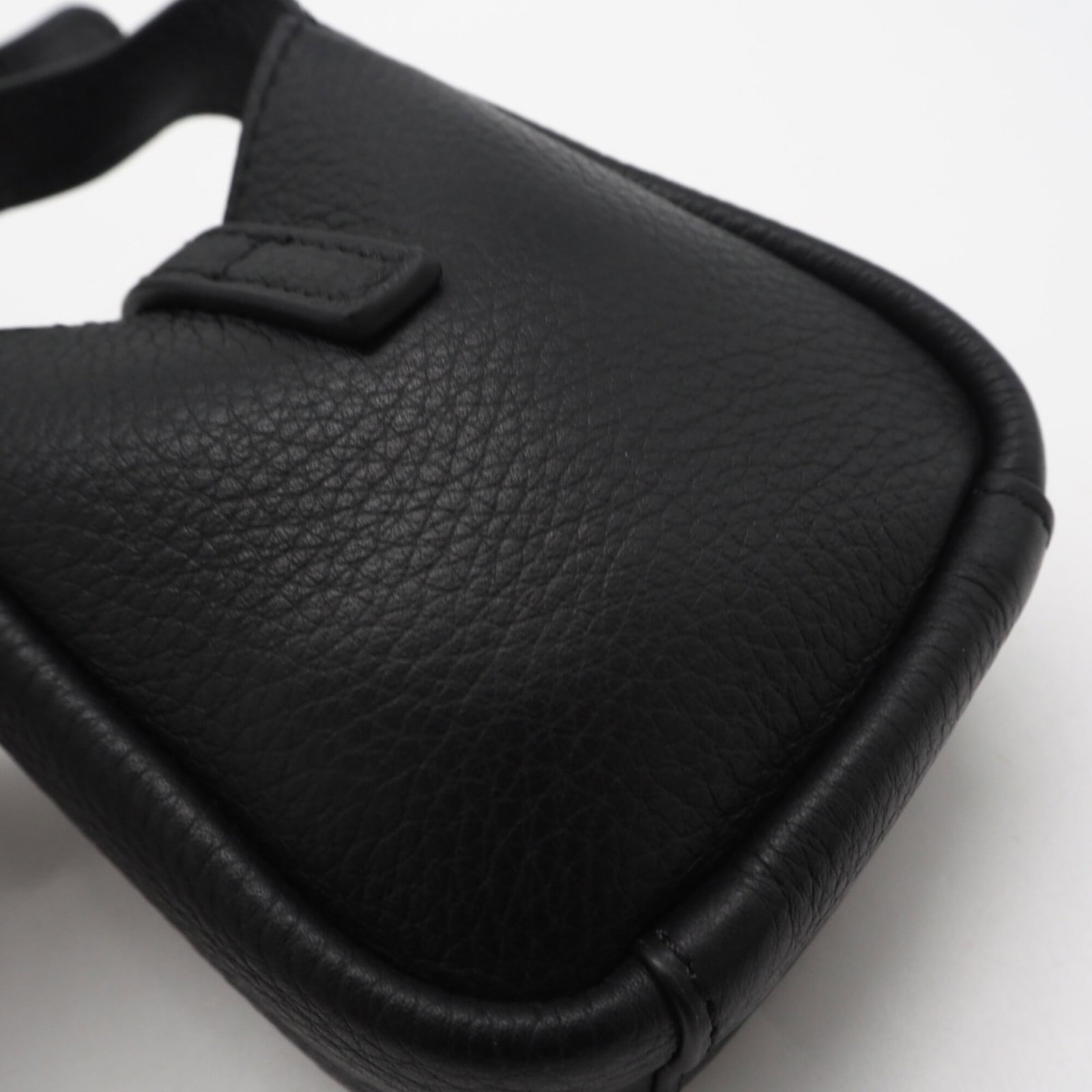 Saint Laurent Pouch Leather - 3