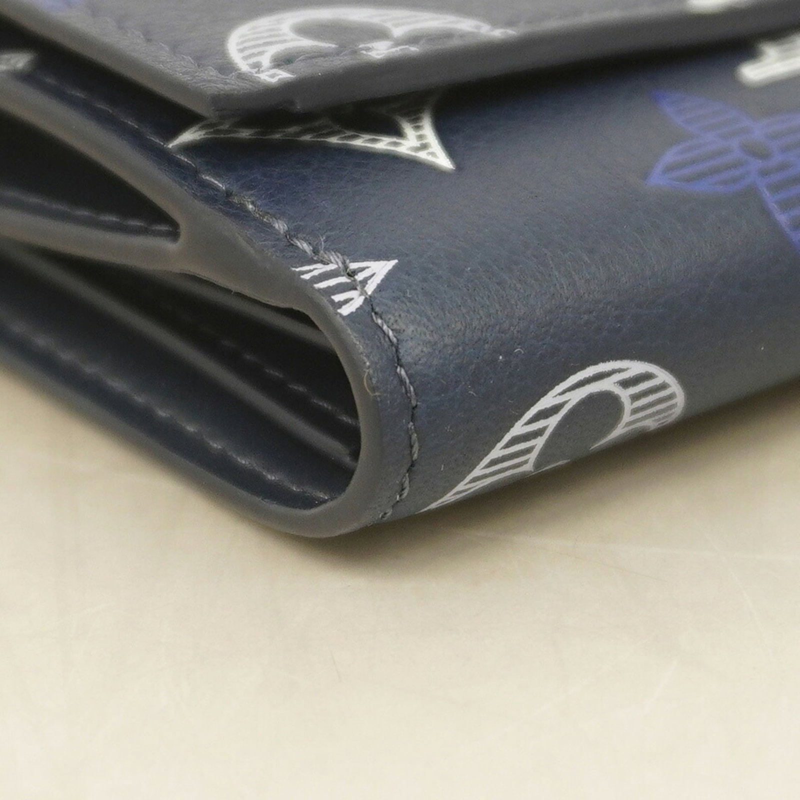 Louis Vuitton Wallet (Tri-Fold) - 5