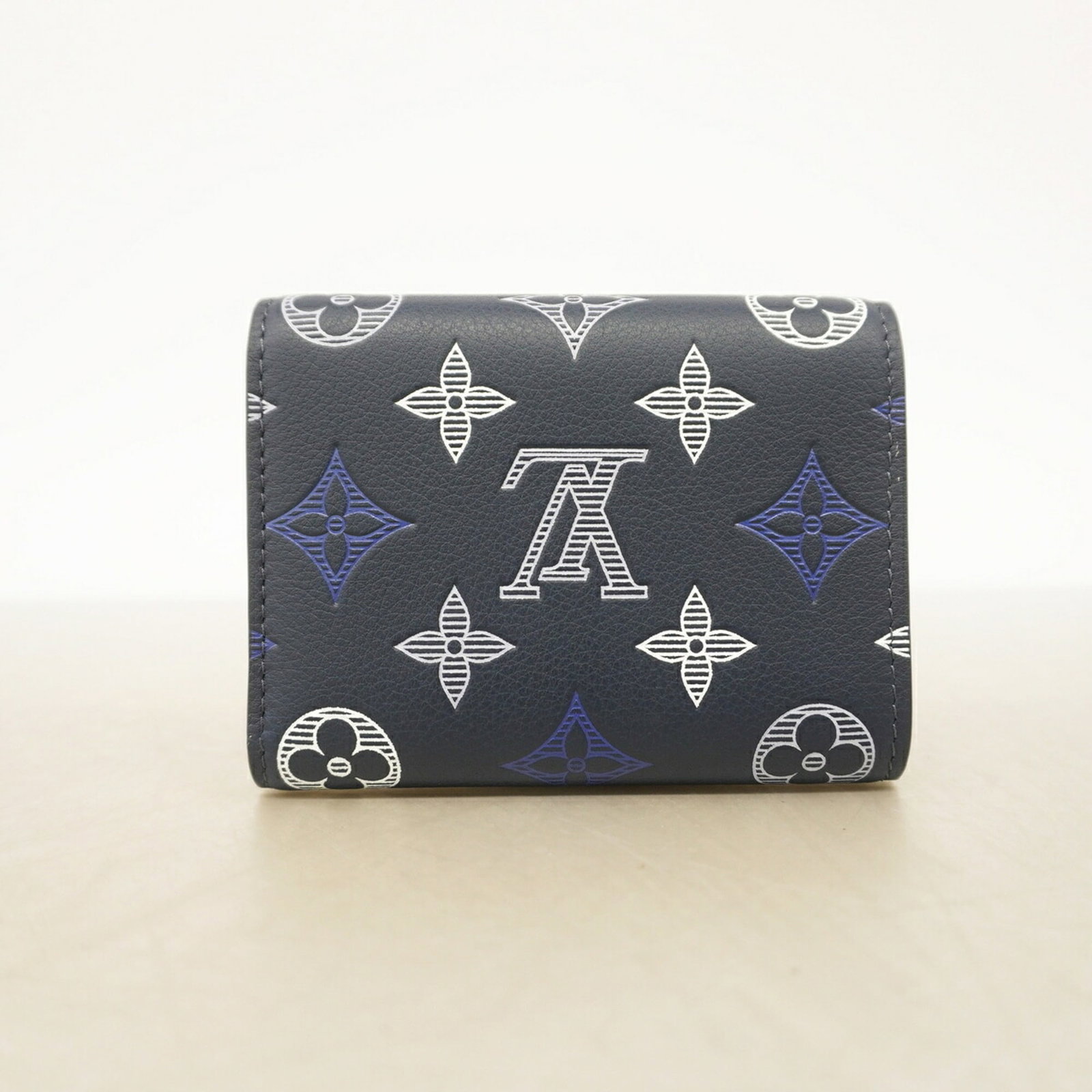 Louis Vuitton Wallet (Tri-Fold) - 6