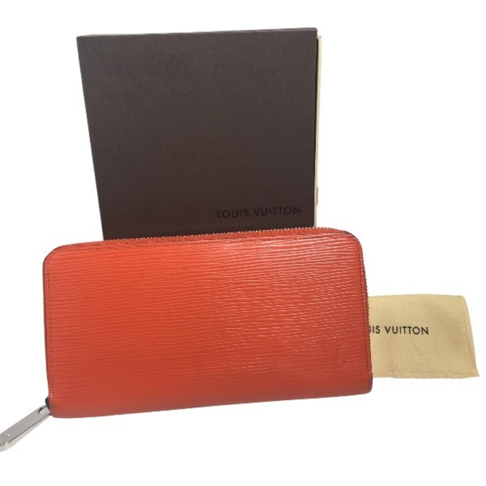 Louis Vuitton Long Wallet (Bi-Fold) Epi Leather: Louis Vuitton Long Wallet (Bi-Fold) Epi Leather The Louis Vuitton Epi Leather Long Wallet is a stylish and functional accessory, featuring a bi-fold design and made from high-quality Epi leather.