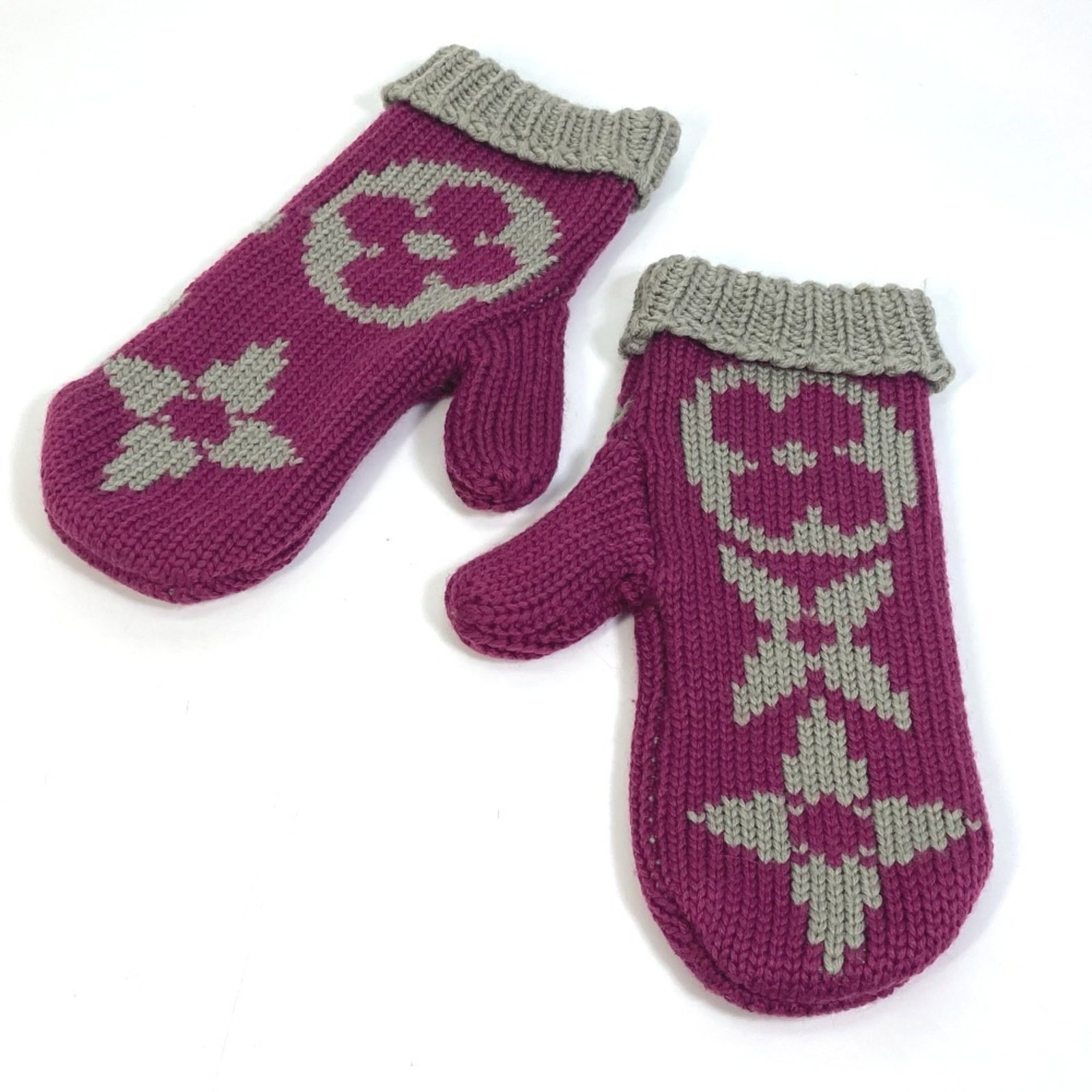 Warm Wool Gloves Louis Vuitton: Warm Wool Gloves Louis Vuitton Warm and stylish, these Louis Vuitton wool gloves boast a classic design with a rich Cassis color. Made from high-quality wool, they offer a cozy and comfortable fit.