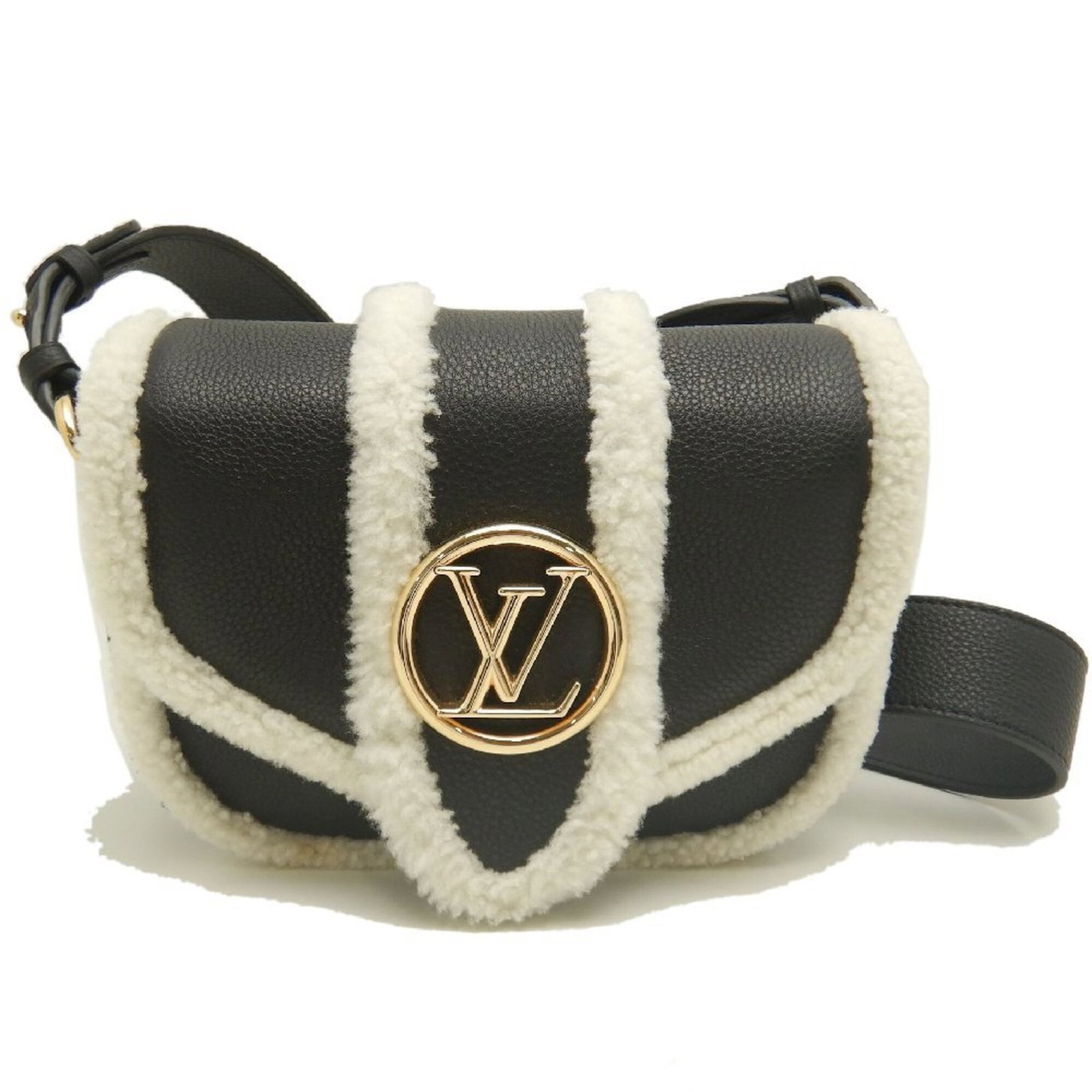 Shoulder Bag Wool Leather Louis Vuitton: Shoulder Bag Wool Leather Louis Vuitton Wool and leather blend in this classic Louis Vuitton shoulder bag, available in Noir and White colorways. Measuring 15cm x 20cm x 8cm, it features a timeless de
