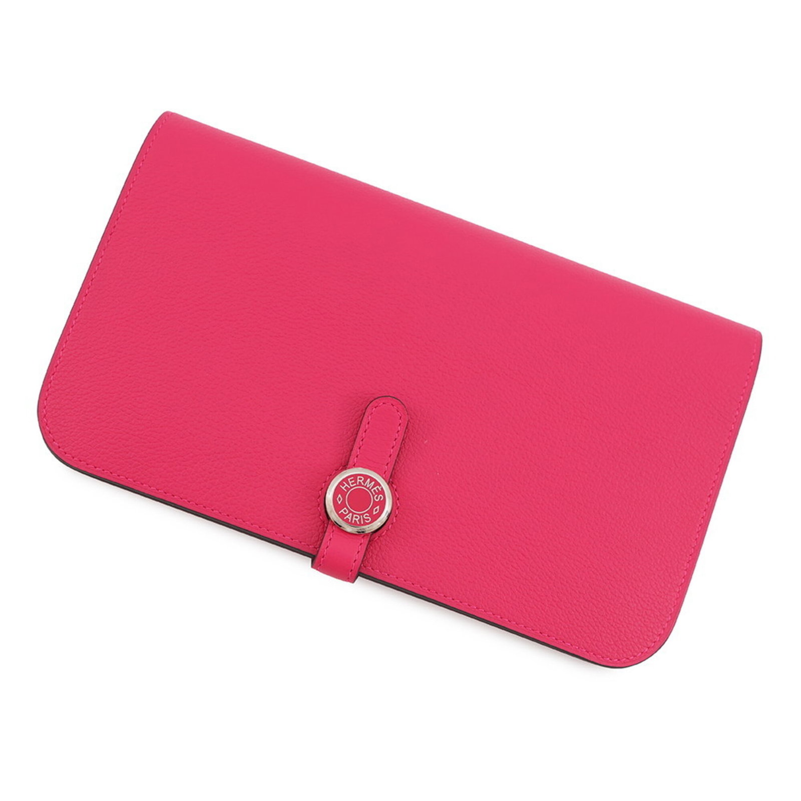 Hermes Long Wallet (Bi-Fold) Togo Leather: Hermes Long Wallet (Bi-Fold) Togo Leather Togo leather craftsmanship is showcased in this elegant bi-fold wallet from Hermes, featuring a soft pink hue that adds a touch of femininity. Measuring 12cm