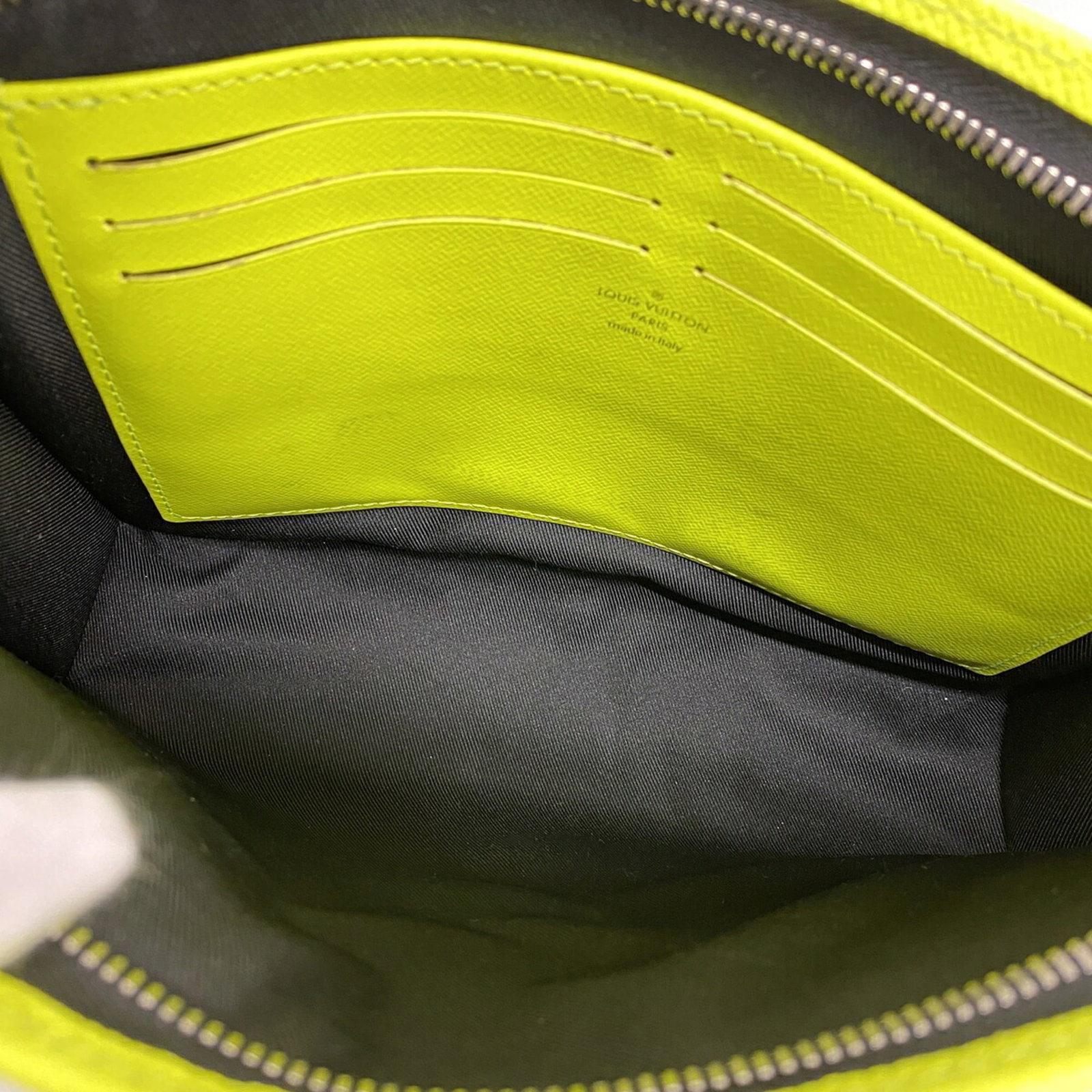 Louis Vuitton Bag - 4