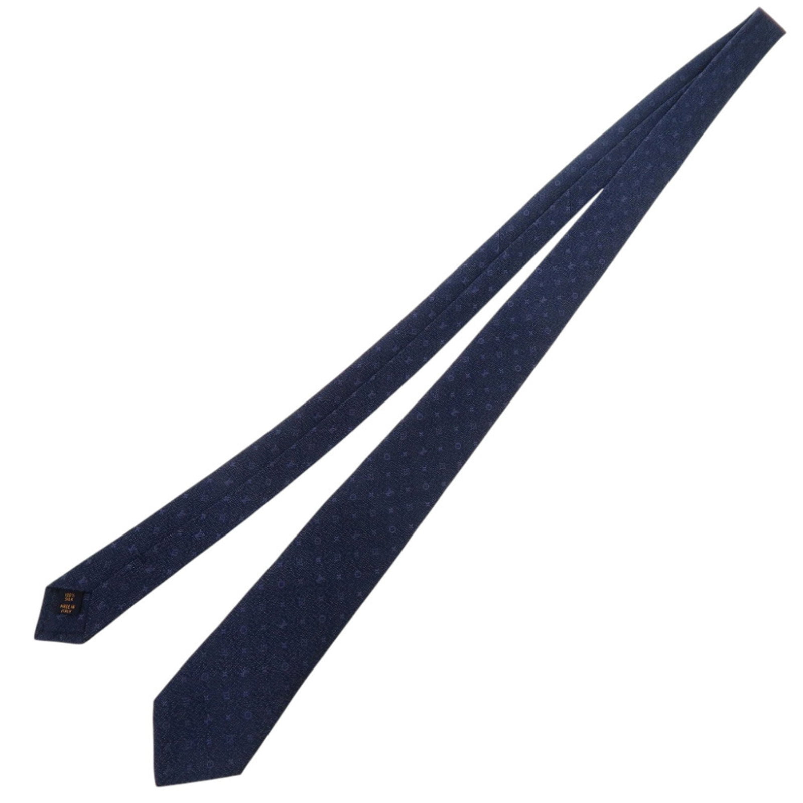 Vuitton Cravat Silk Louis: Vuitton Cravat Silk Louis Silk cravat from Louis Vuitton, made in Italy, features a navy color and measures 149cm in length with a width of 8cm. This cravat is made from high-quality silk and bears a 