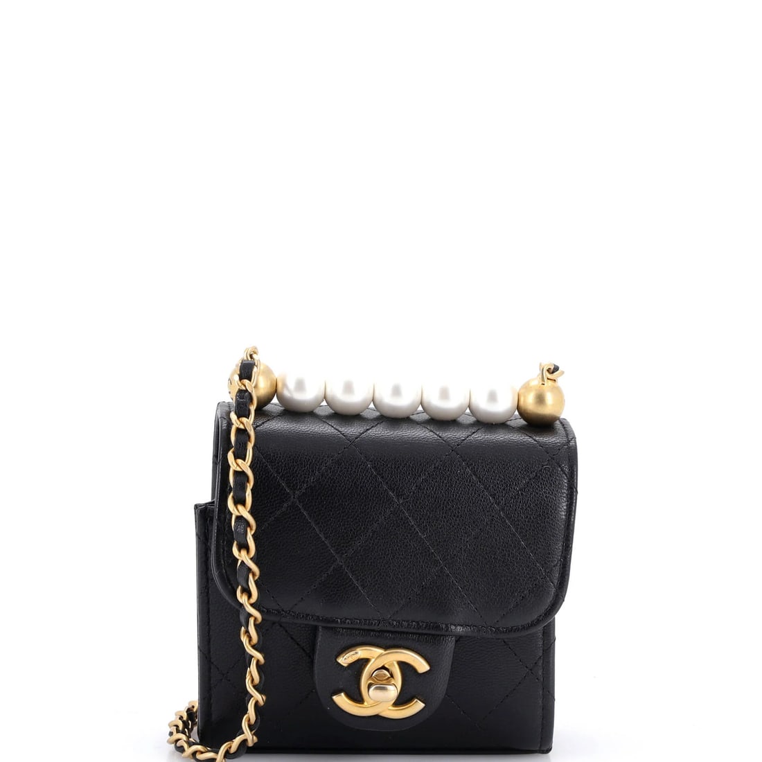 Chic Flap Clutch Pearls Quilted Goatskin Mini Chain Chanel: Chic Flap Clutch Pearls Quilted Goatskin Mini Chain Chanel Chic Flap Clutch Pearls Quilted Goatskin Mini Chain Chanel features faux pearl leather exterior with a quilted design, a classic black