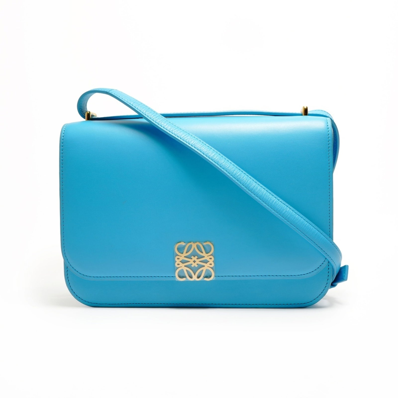 Shoulder Bag Leather: Shoulder Bag Leather Blue leather shoulder bag from Loewe, Spain, with dimensions 15cm x 22cm x 6cm. The bag features high-quality leather construction and a classic design. Made in Spain, this