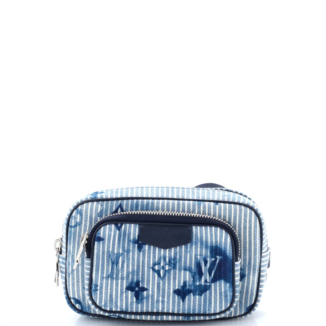 Limited Edition Outdoor Pouch Denim Monogram Watercolor Stripes Louis Vuitton: Limited Edition Outdoor Pouch Denim Monogram Watercolor Stripes Louis Vuitton Blue denim exterior with monogram watercolor stripes, a unique and stylish touch. This limited edition outdoor pouch