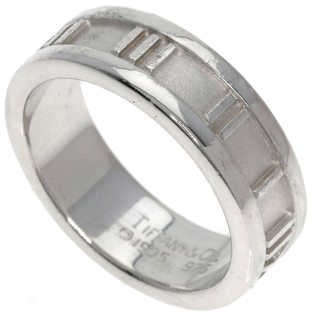 Tiffany Co Atlas Ring Silver: Tiffany Co Atlas Ring Silver Silver Tiffany Co Atlas Ring in size 6.5(US) features a sleek, silver design with no main stone. This classic ring showcases the iconic Tiffany Co Atlas style, a timeless