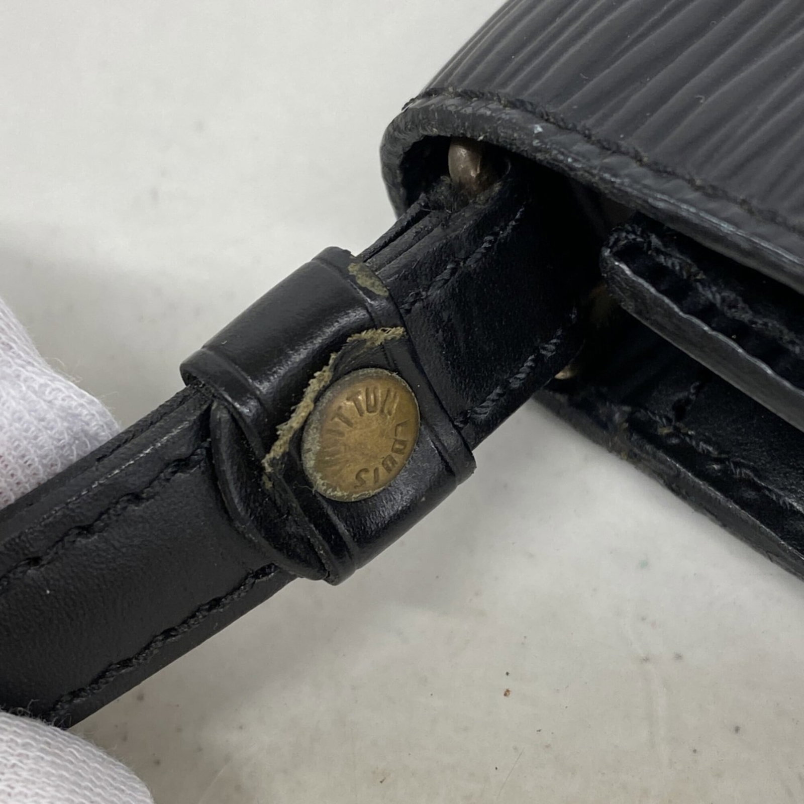 Louis Vuitton Bag - 8