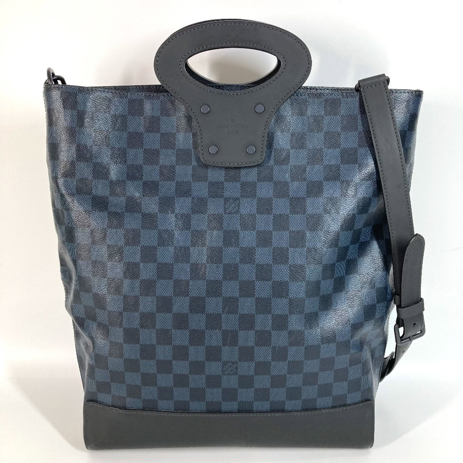Vuitton Handbag Shoulder Louis: Vuitton Handbag Shoulder Louis Navy Damier Cobalt Vuitton Handbag Shoulder Bag, 39cm x 32cm x 10cm, open closure. This shoulder bag features the iconic Louis Vuitton Damier Cobalt pattern and is made