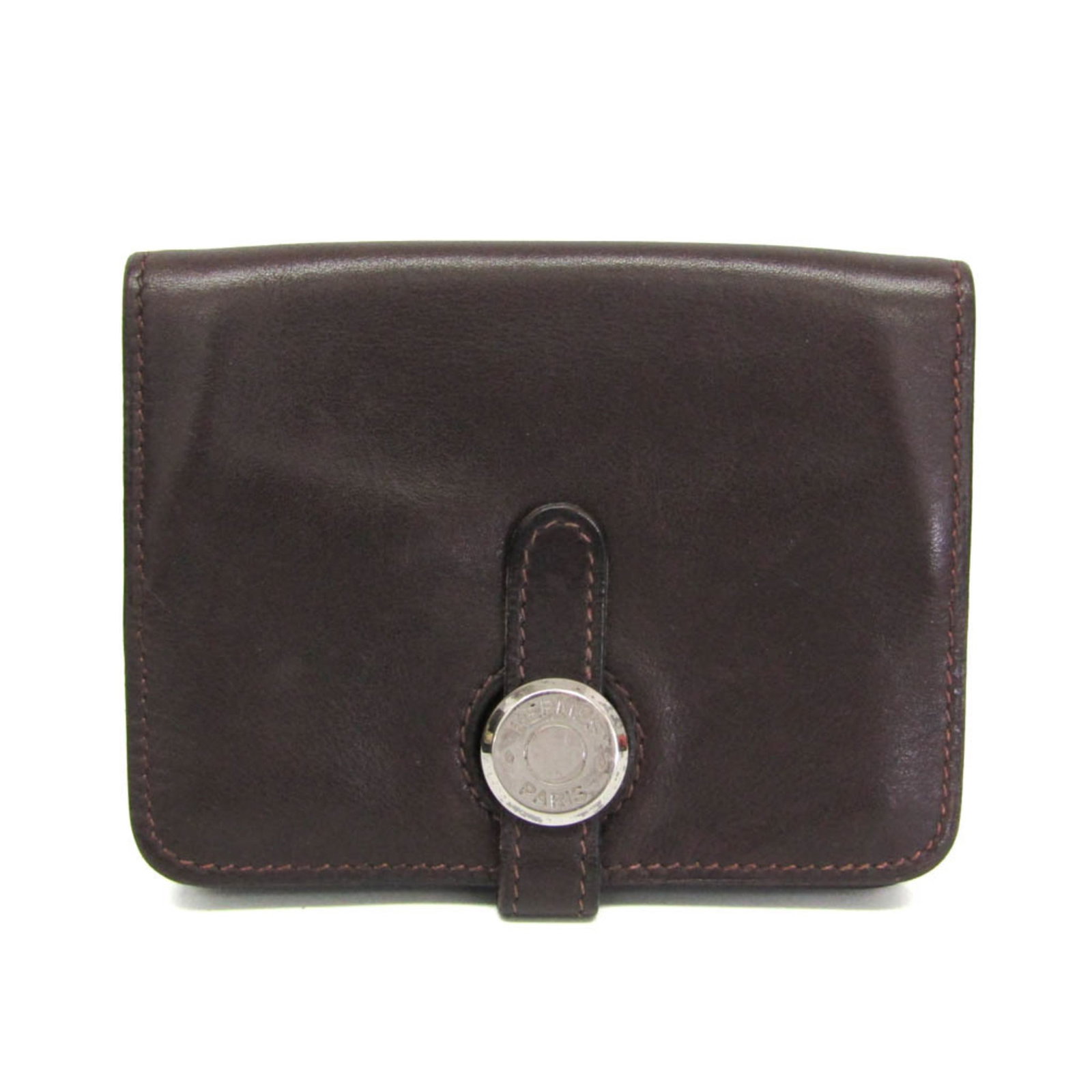 Swift Leather Card Case Hermes: Swift Leather Card Case Hermes Swift Leather Card Case by Hermes features a classic design with a dark brown swift leather exterior, open pocket 1 for cards, and a secure flap closure. The compact