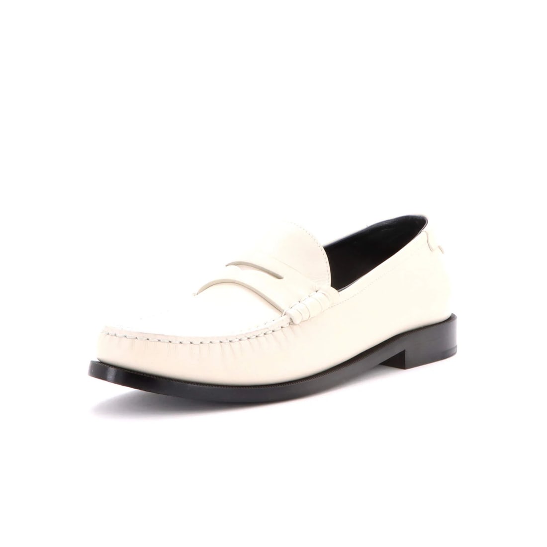 Women's Leather Penny Loafers Saint Monogram Le: Women's Leather Penny Loafers Saint Monogram Le White leather penny loafers with a classic Saint Laurent design, featuring a timeless monogram pattern on the upper. The shoes boast a great condition,