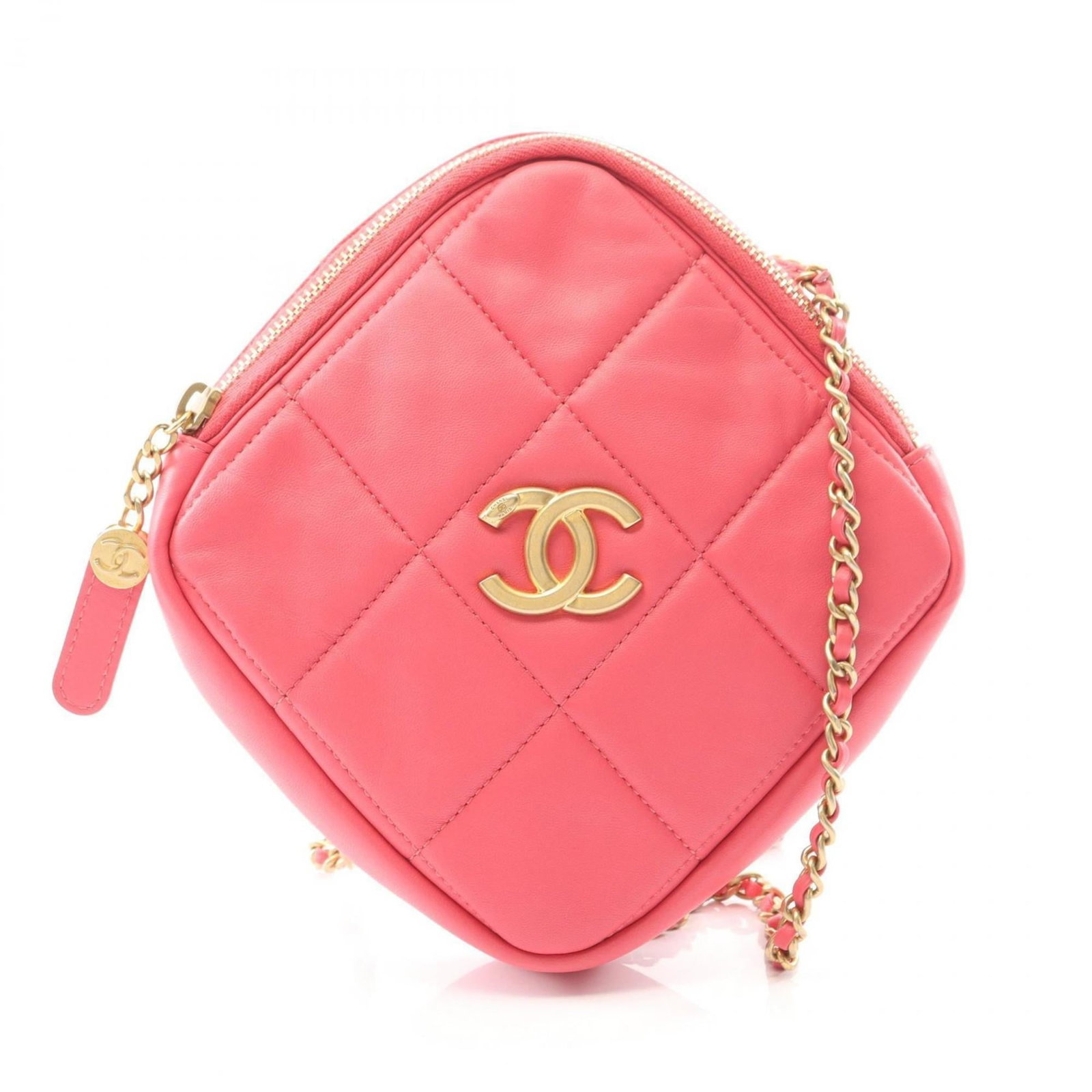 Shoulder Bag Leather Chanel: Shoulder Bag Leather Chanel Pink lambskin leather shoulder bag from Chanel, measuring 20cm x 19cm x 4cm. This stylish bag features a classic design with a timeless color that adds a touch of elegance 