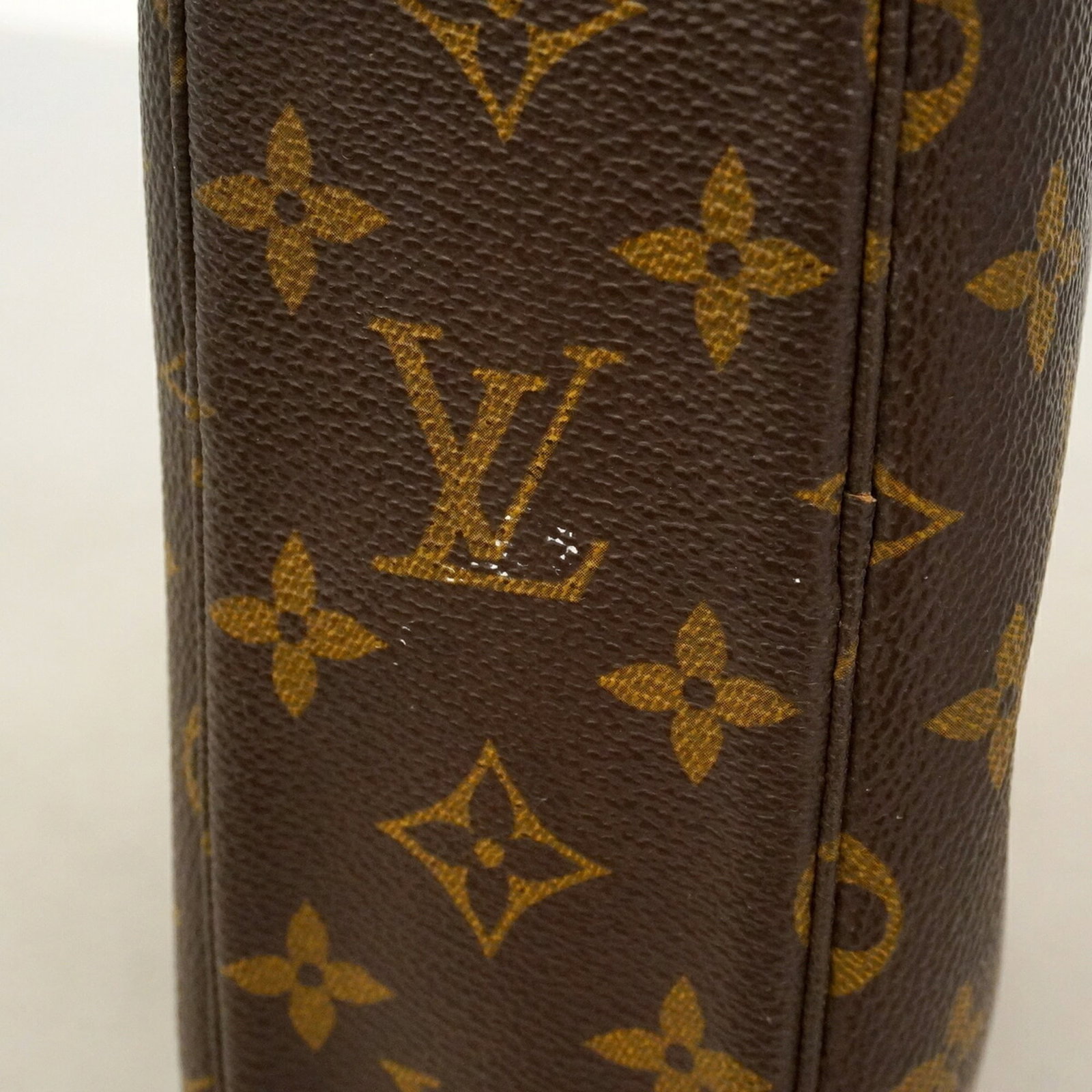 Louis Vuitton Pouch - 7