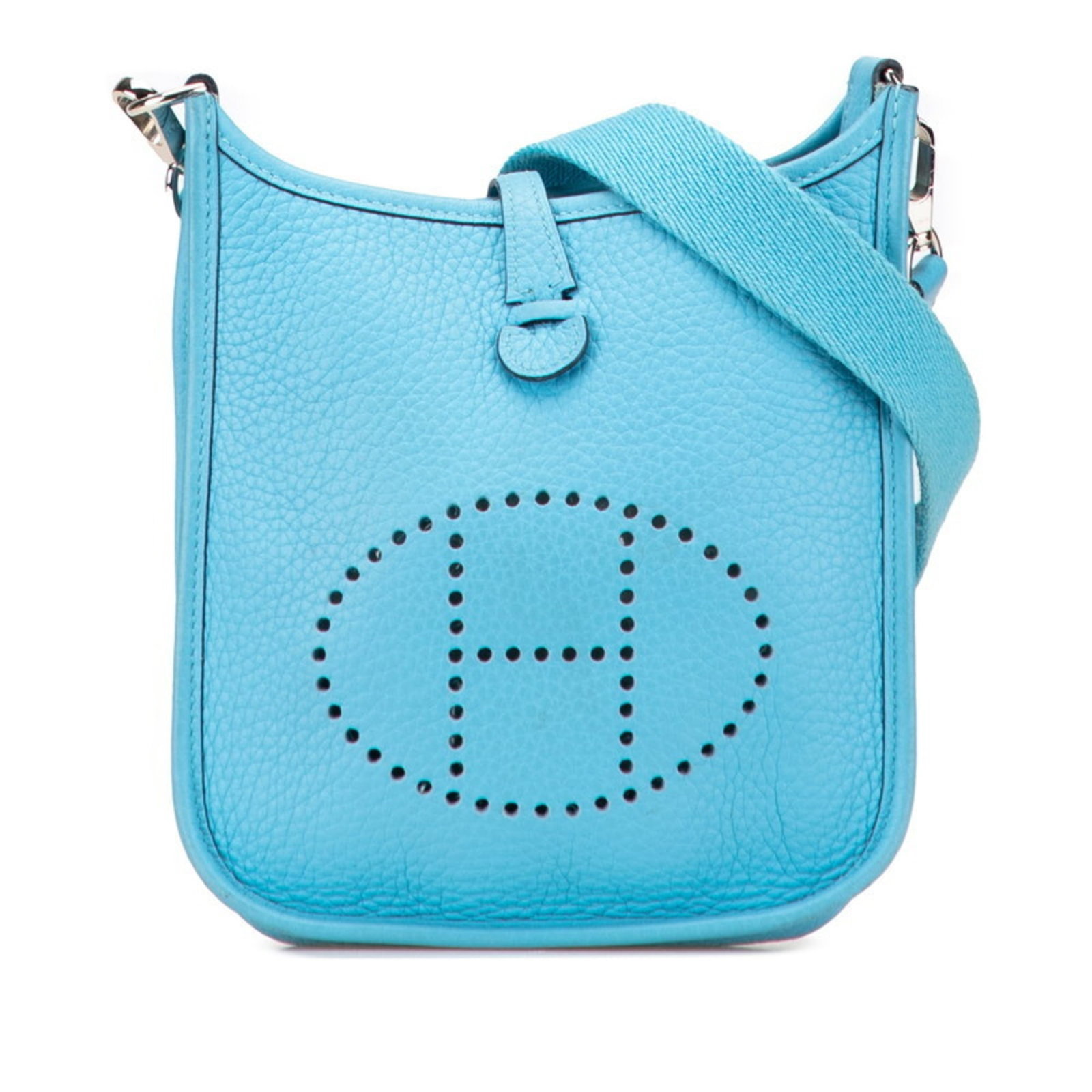 Hermes Shoulder Bag Taurillon Clemence Leather: Hermes Shoulder Bag Taurillon Clemence Leather Taurillon clemence leather craftsmanship shines in this blue shoulder bag, boasting a sleek 17cm x 16.5cm x 5.5cm design. The bag's understated elegance 