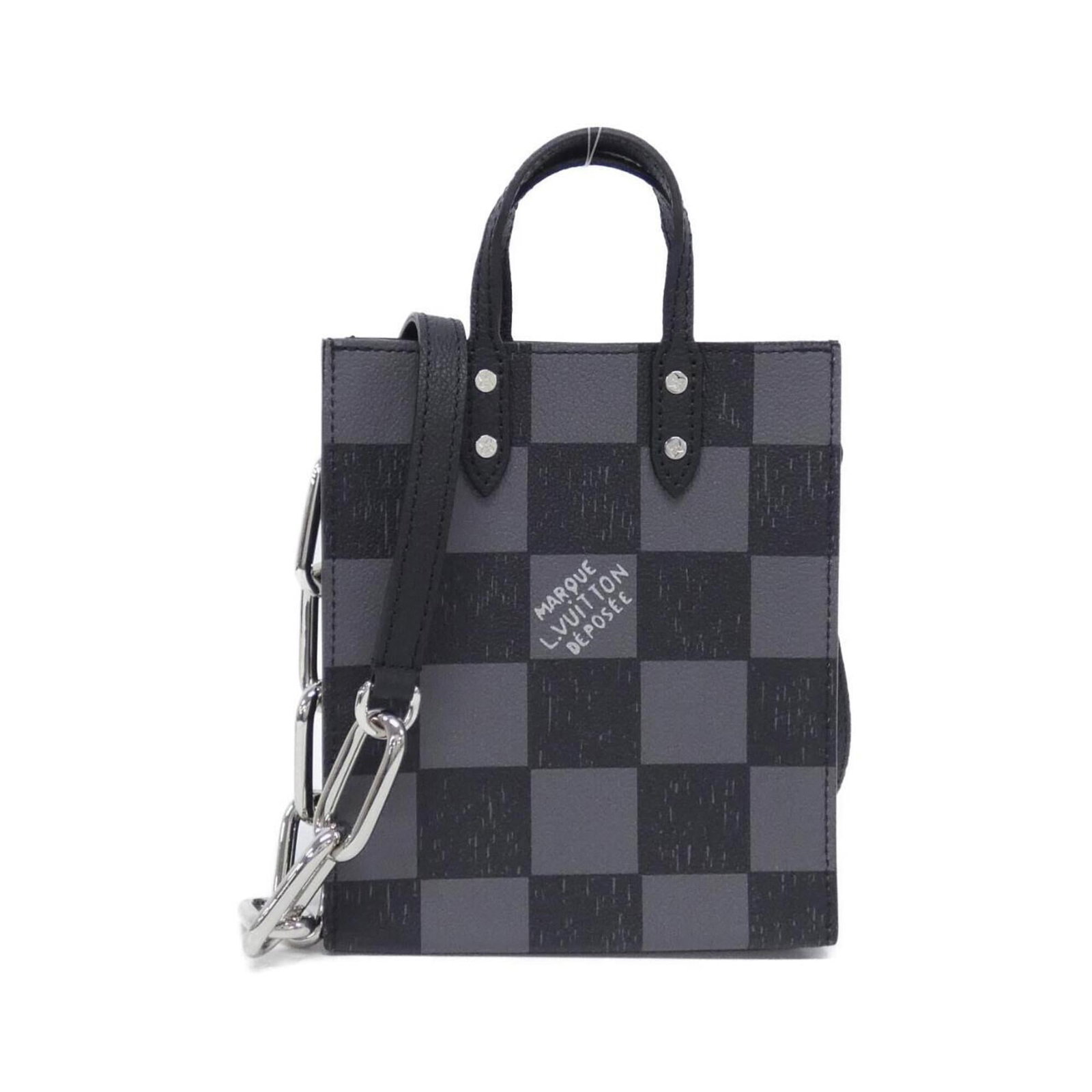 Handbag Leather Louis Vuitton: Handbag Leather Louis Vuitton Calf leather handbag in black, featuring silver hardware, with dimensions of 19cm x 16cm x 6cm. This Louis Vuitton MPN N60479 handbag is made from high-quality leather an