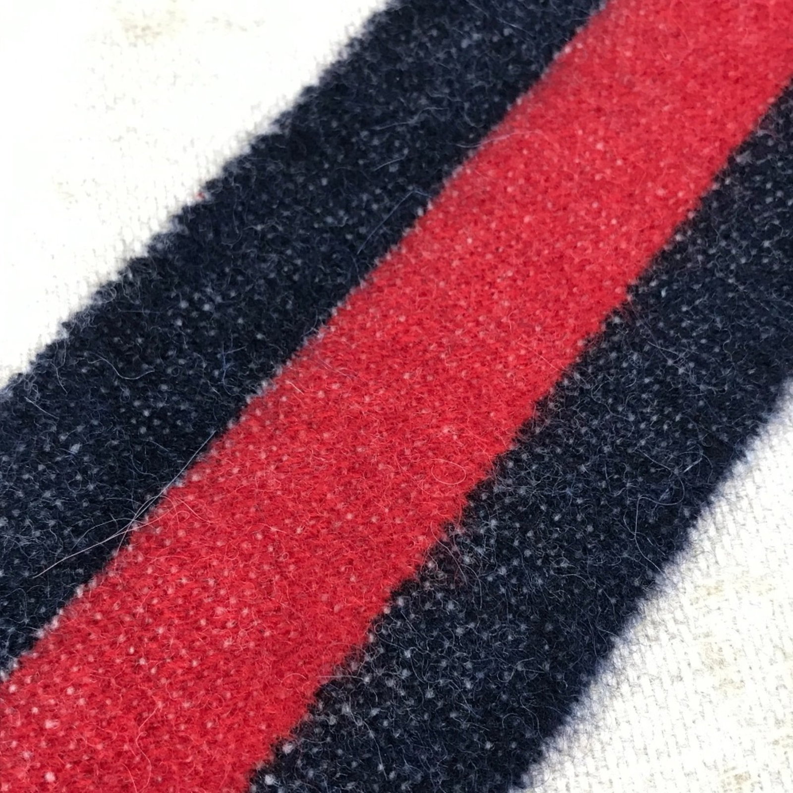 Stole Wool from Gucci - 12
