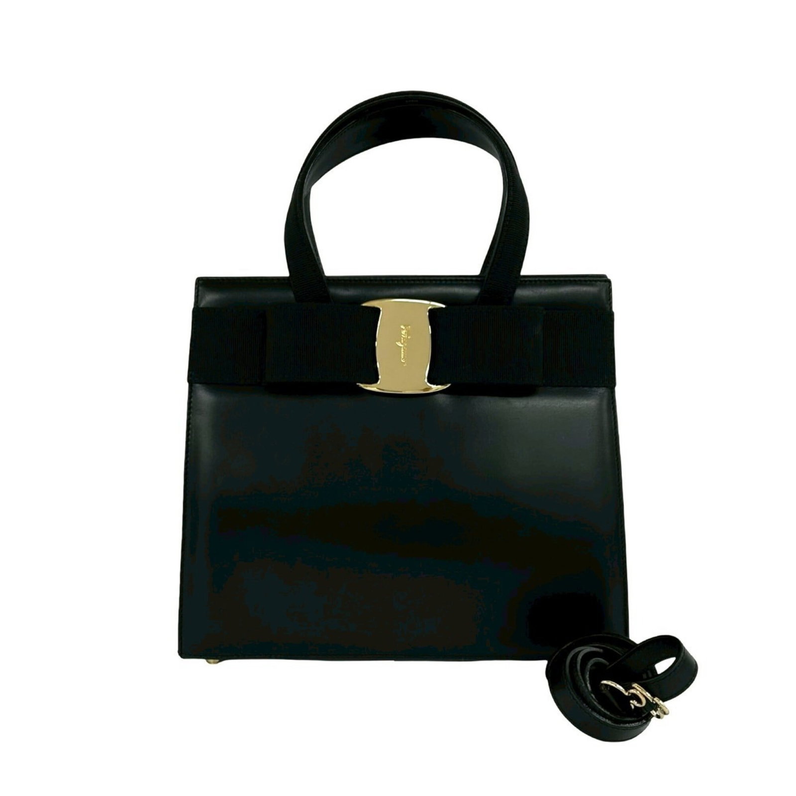 Ferragamo Leather Shoulder Bag: Ferragamo Leather Shoulder Bag Black leather shoulder bag from Salvatore Ferragamo, featuring a sleek and sophisticated design with clean lines and a classic shape. Measuring 20.5cm x 24.5cm x 10cm,