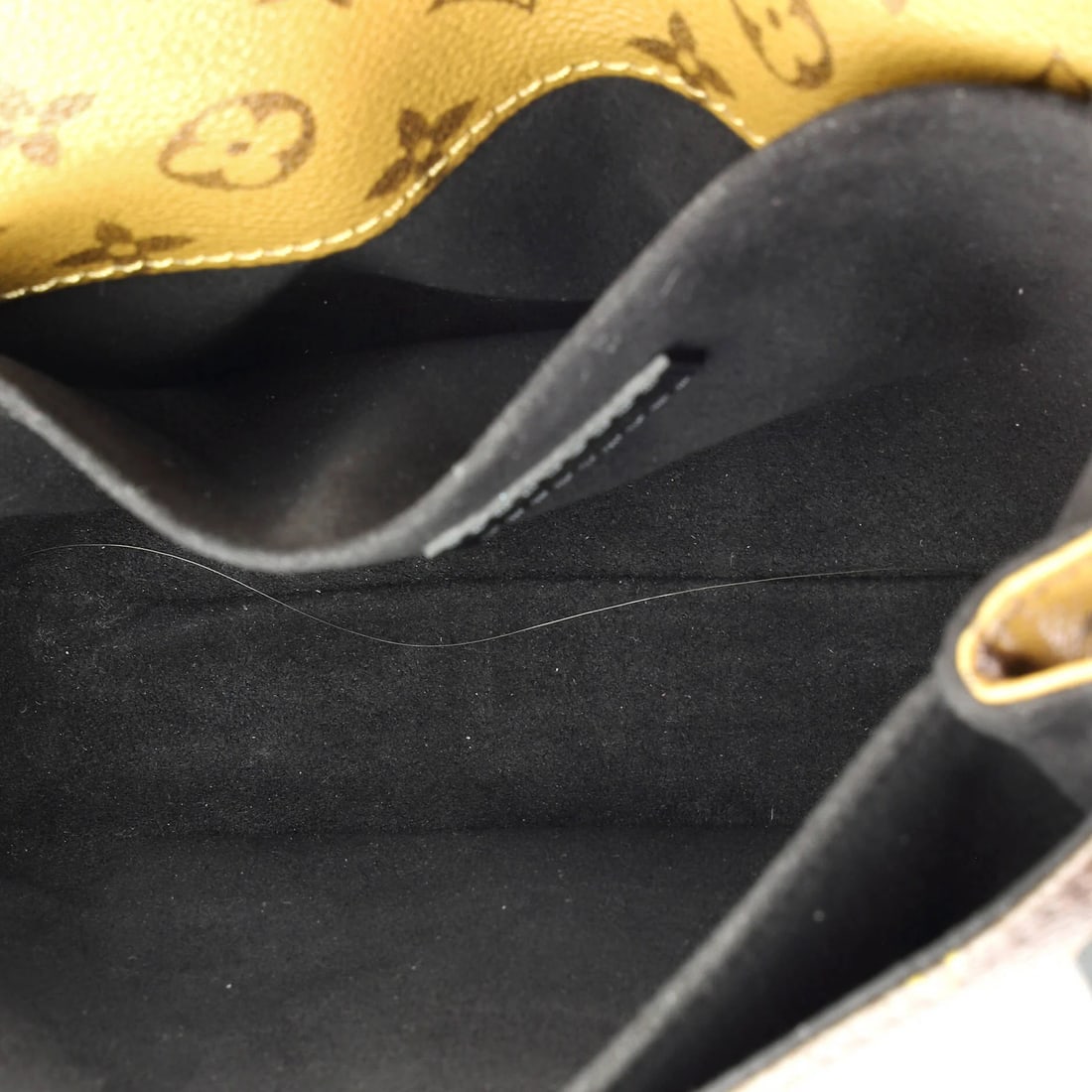 Monogram Reverse Canvas Pochette Louis Vuitton - 5
