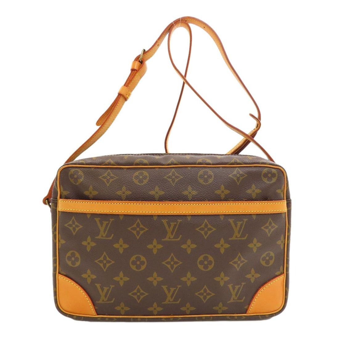Monogram Canvas 30 Shoulder Bag Louis Vuitton M51272: Monogram Canvas 30 Shoulder Bag Louis Vuitton M51272 Monogram canvas exterior, a classic Louis Vuitton design, adds a touch of timeless elegance to this shoulder bag. The bag's brown color and 7.5