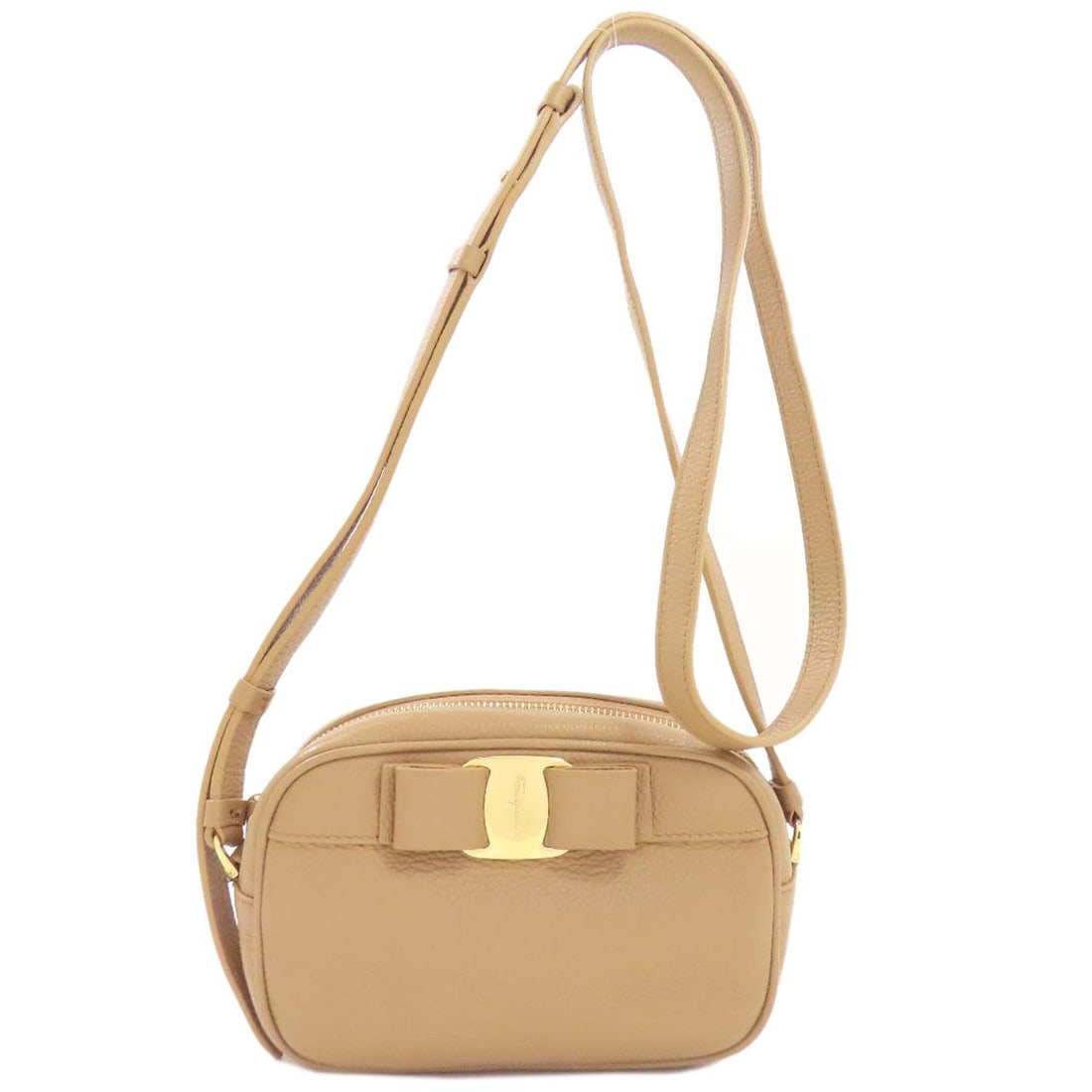 Ferragamo Leather Shoulder Bag Vara Ribbon Salvatore: Ferragamo Leather Shoulder Bag Vara Ribbon Salvatore Beige leather shoulder bag with a classic design, featuring a Vara ribbon detail. Made from high-quality leather, this bag exudes timeless