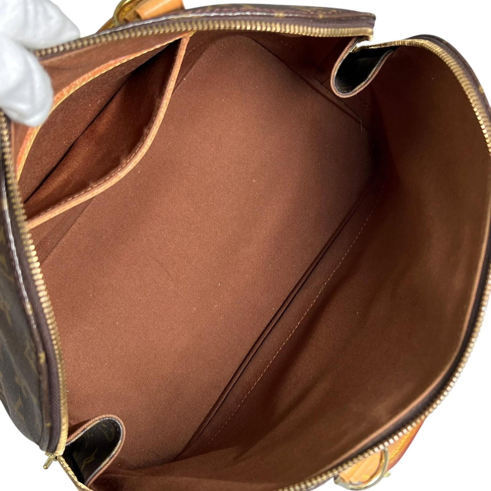 Louis Vuitton Monogram Handbag - 11