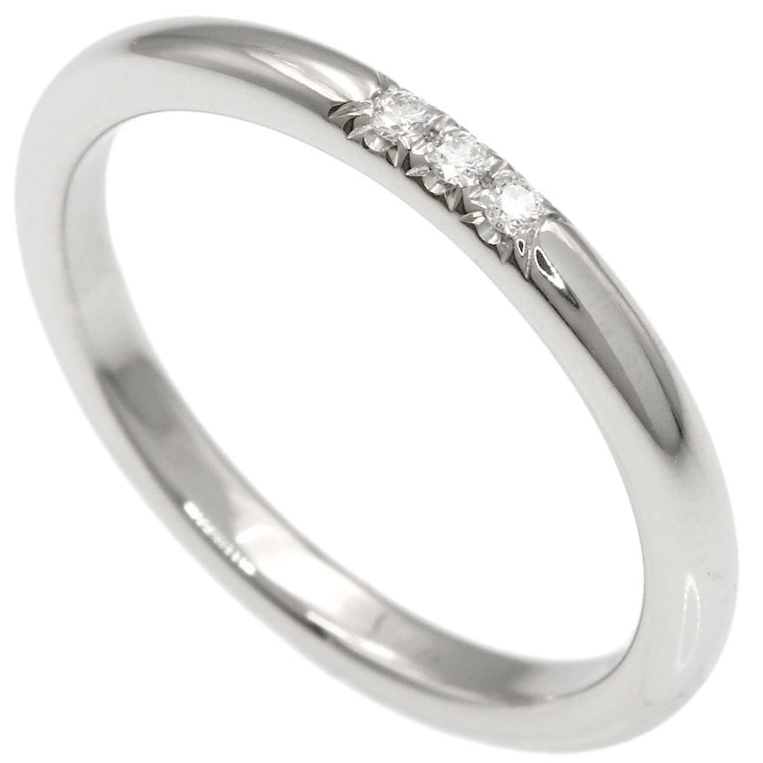 Tiffany&Co. Forever 3P Diamond Ring Platinum Pt950: Tiffany&Co. Forever 3P Diamond Ring Platinum Pt950 Tiffany&Co.'s Forever 3P Diamond Ring Platinum Pt950 is a stunning silver-toned platinum ring featuring an open ring closure. This platinum Pt950