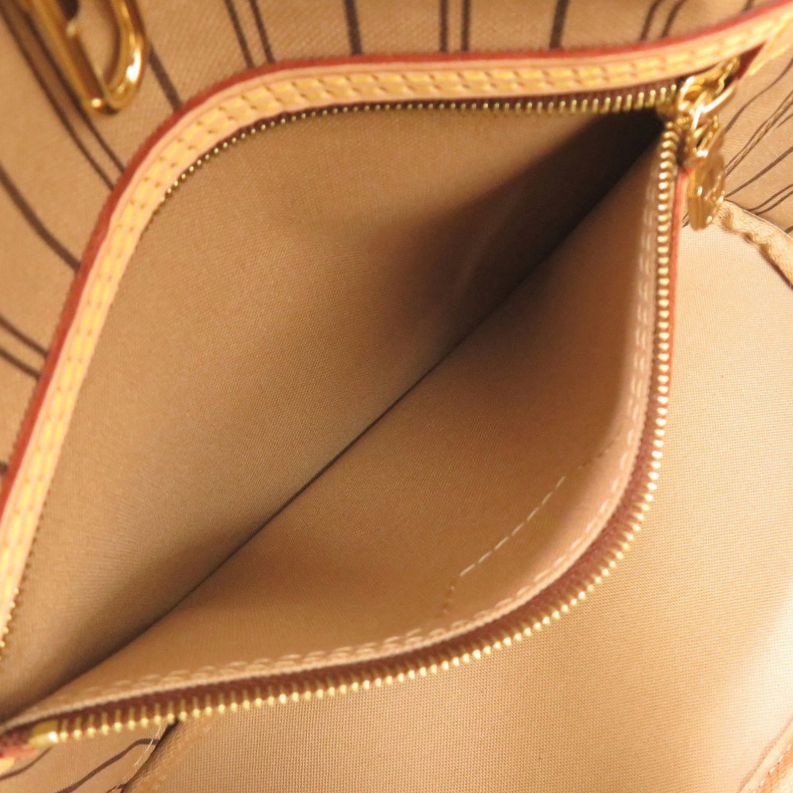 Louis Vuitton Monogram Tote - 7