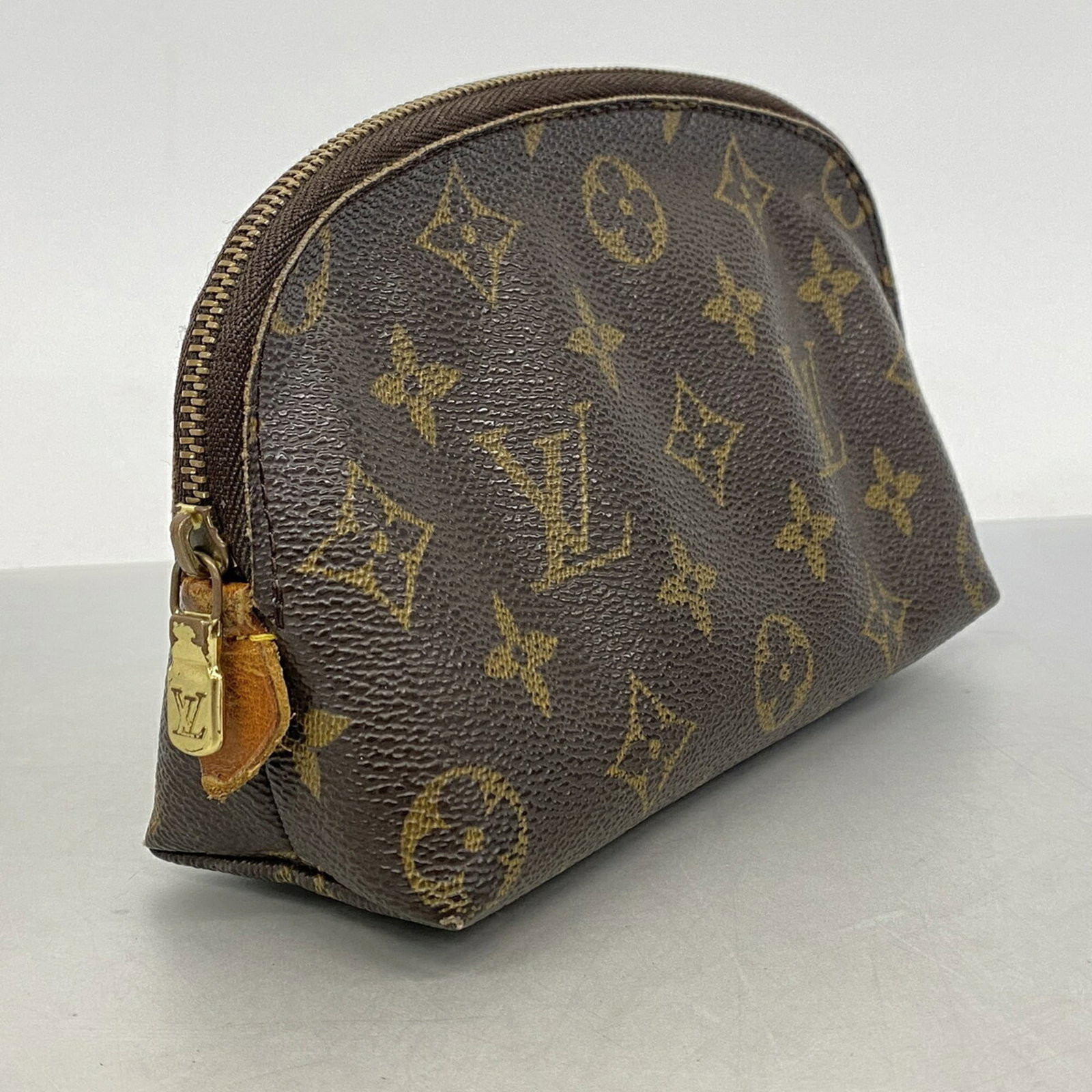 Louis Vuitton Pouch - 2