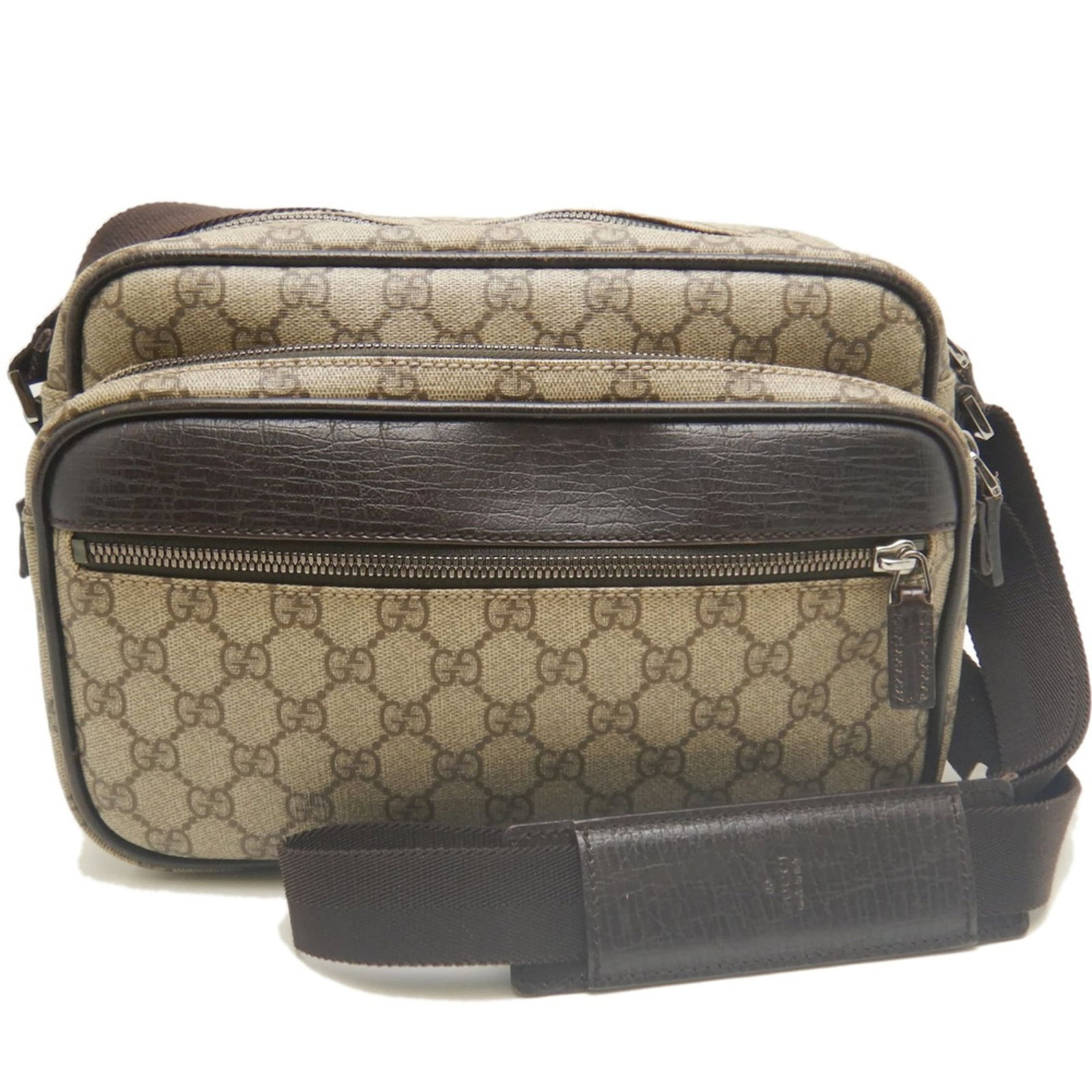 Gucci Supreme Gg Bag Shoulder: Gucci Supreme Gg Bag Shoulder Gucci Supreme Gg Bag Shoulder is a stylish shoulder bag made from GG Supreme material, featuring a beige and brown color combination and silver hardware. The bag