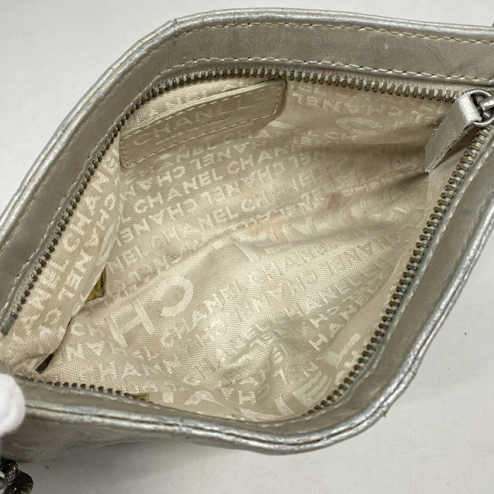 Leather Pouch by Chanel - 4