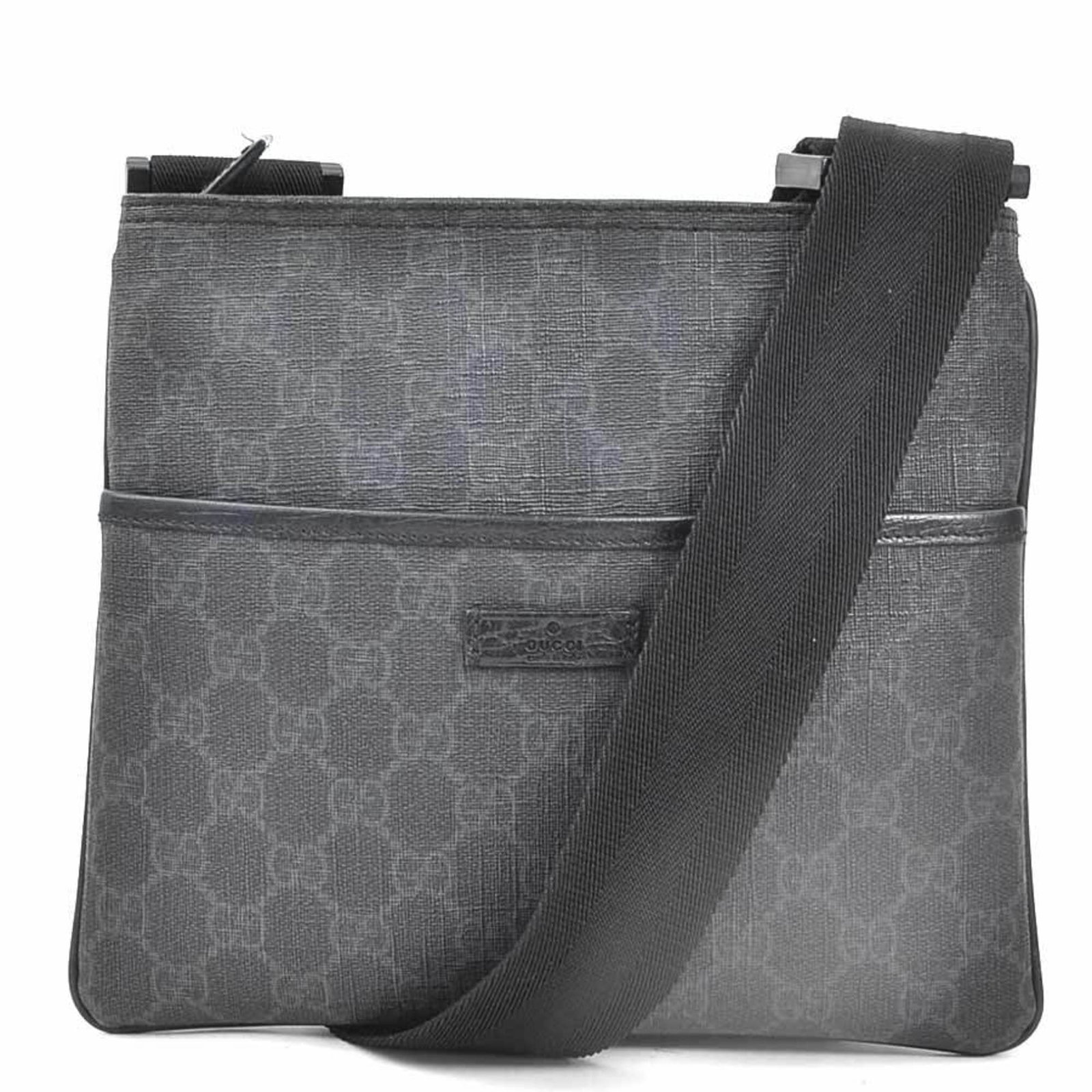 Gucci Supreme Gg Bag Shoulder: Gucci Supreme Gg Bag Shoulder The Gucci Supreme Gg Bag Shoulder is a sleek and sophisticated shoulder bag made from high-quality GG Supreme material, featuring a striking black color. Measuring 20cm x