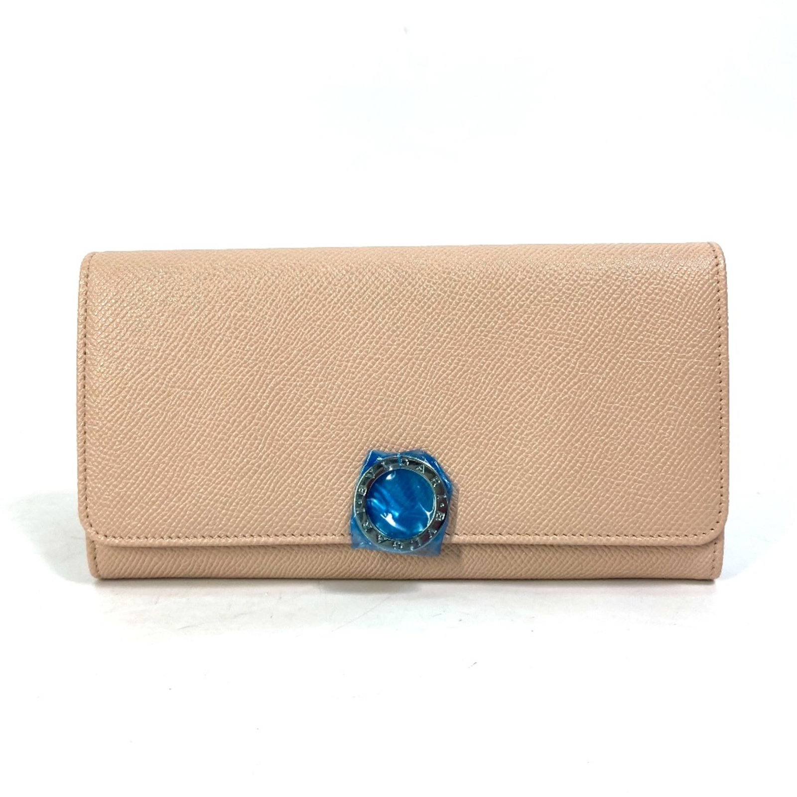 Bi Fold Leather Wallet: Bi Fold Leather Wallet Pink bi-fold leather wallet with a compact design, measuring 18.5cm x 10cm (7.3" x 3.9") and made from high-quality leather. The wallet features a classic bi-fold design,