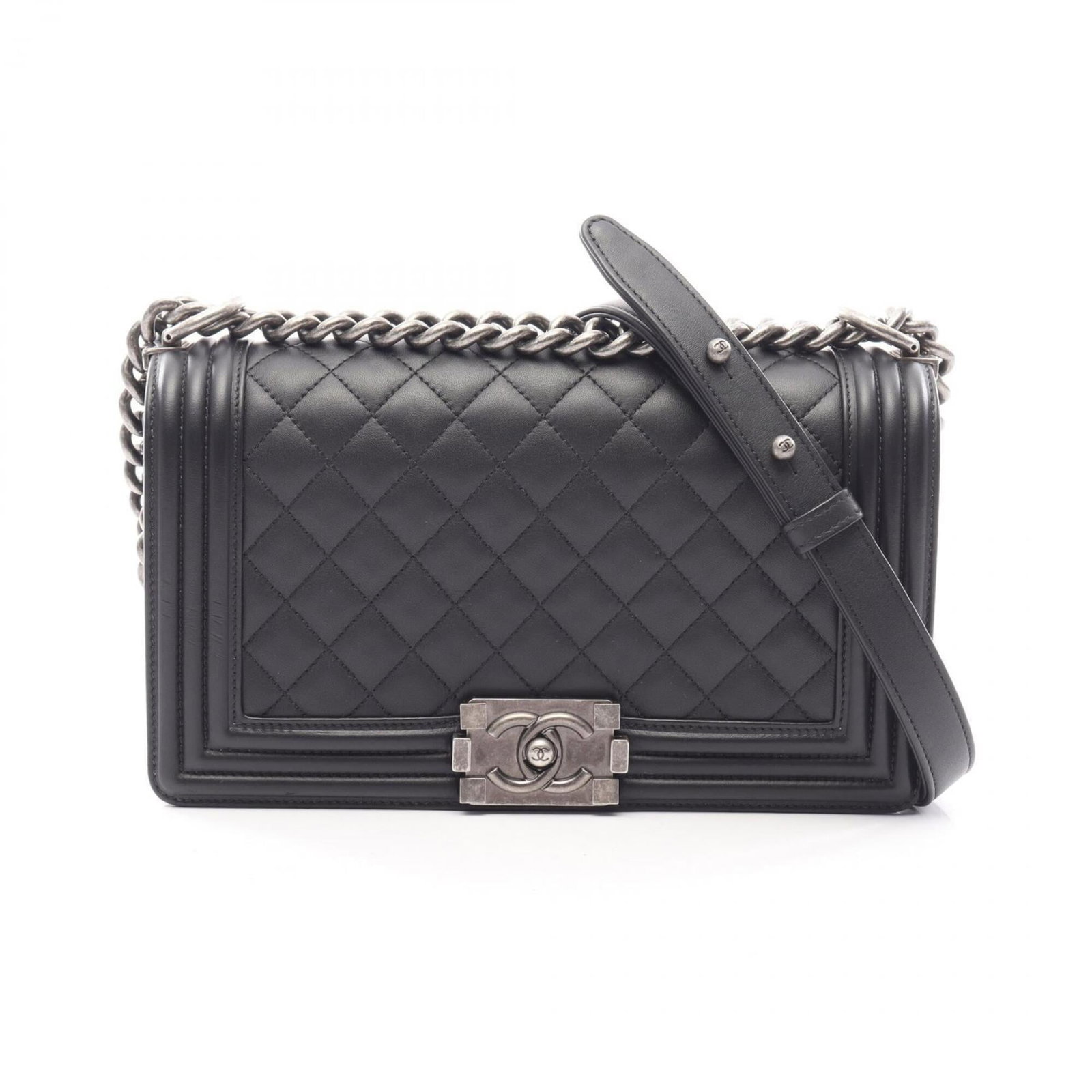 Shoulder Bag Leather Handbag Chanel: Shoulder Bag Leather Handbag Chanel The Chanel MPN A67086 Shoulder Bag is a sleek and sophisticated leather handbag, crafted from high-quality lambskin. Measuring 14.5cm x 25cm x 7cm, this black shoul