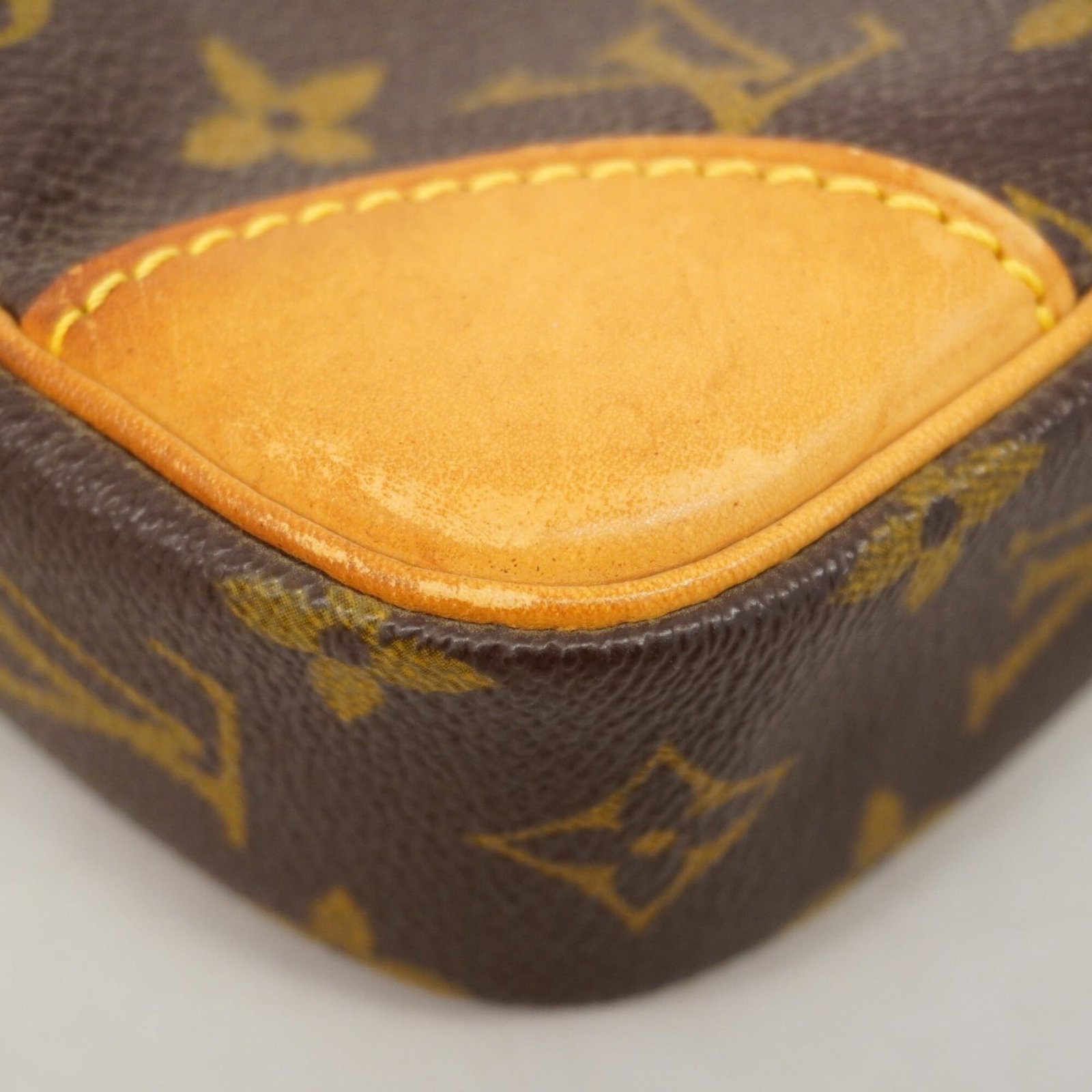 Louis Vuitton Bag - 7